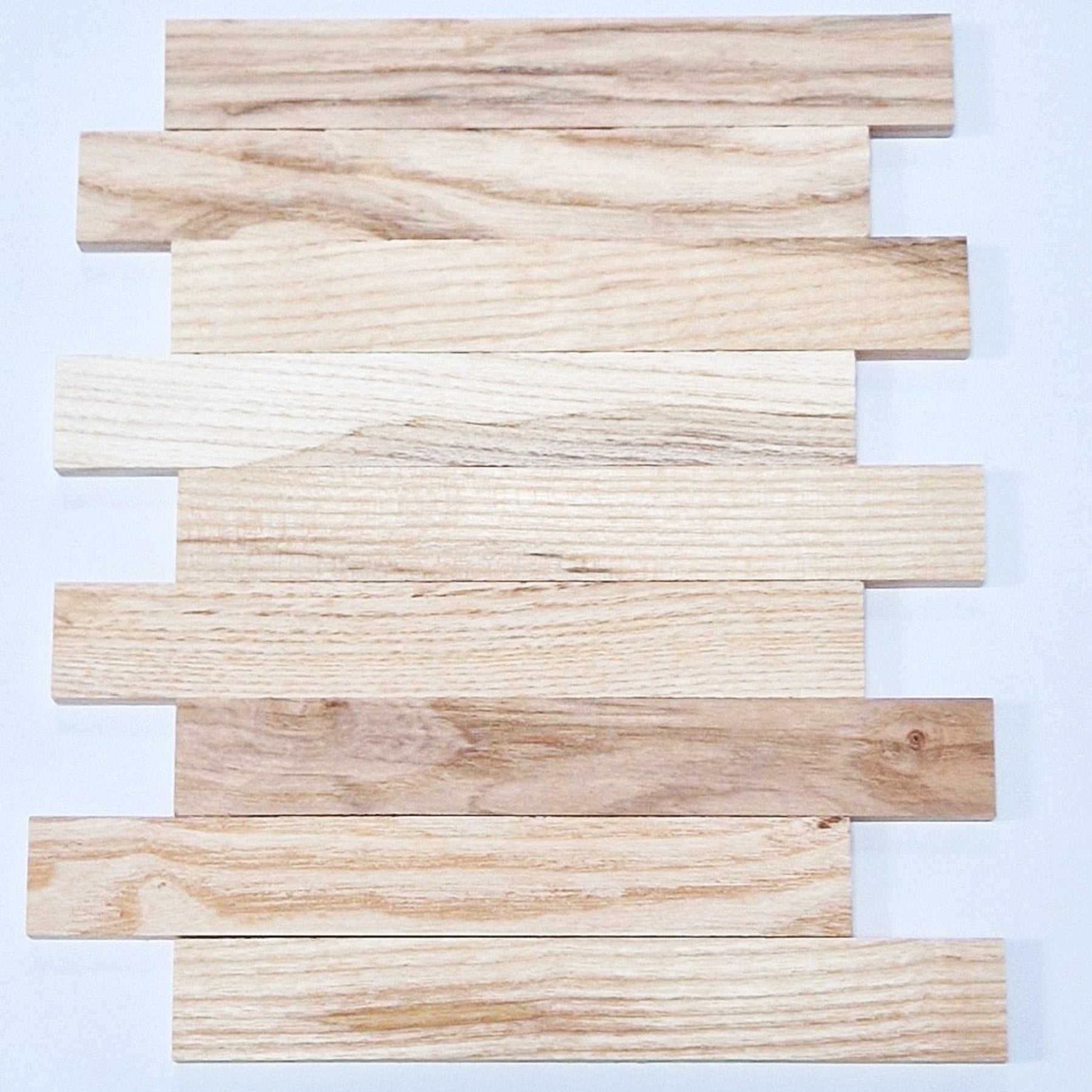 Crealive Bastelklötzchen - Esche Die natürlichen Esche Holz-Klötzchen begeistern mit ihrer attraktiven Optik. Durch die charakteristisch marmorierten Zeichnungen im Holz integrieren sich deine DIY-Projekte sehr gut in fast alle Einrichtungsstile. Ausserdem zählt Eschenholz zu den beliebtesten heimischen Nutzholzarten. Du kannst einzigartige DIY-Projekte verwirklichen. z.B. Kartenhalter, Bilderrahmen, Rahmen für 3D-Bilder, Laternen, Serviettenhalter, Topfuntersetzer. Marke: Klötzchenmann