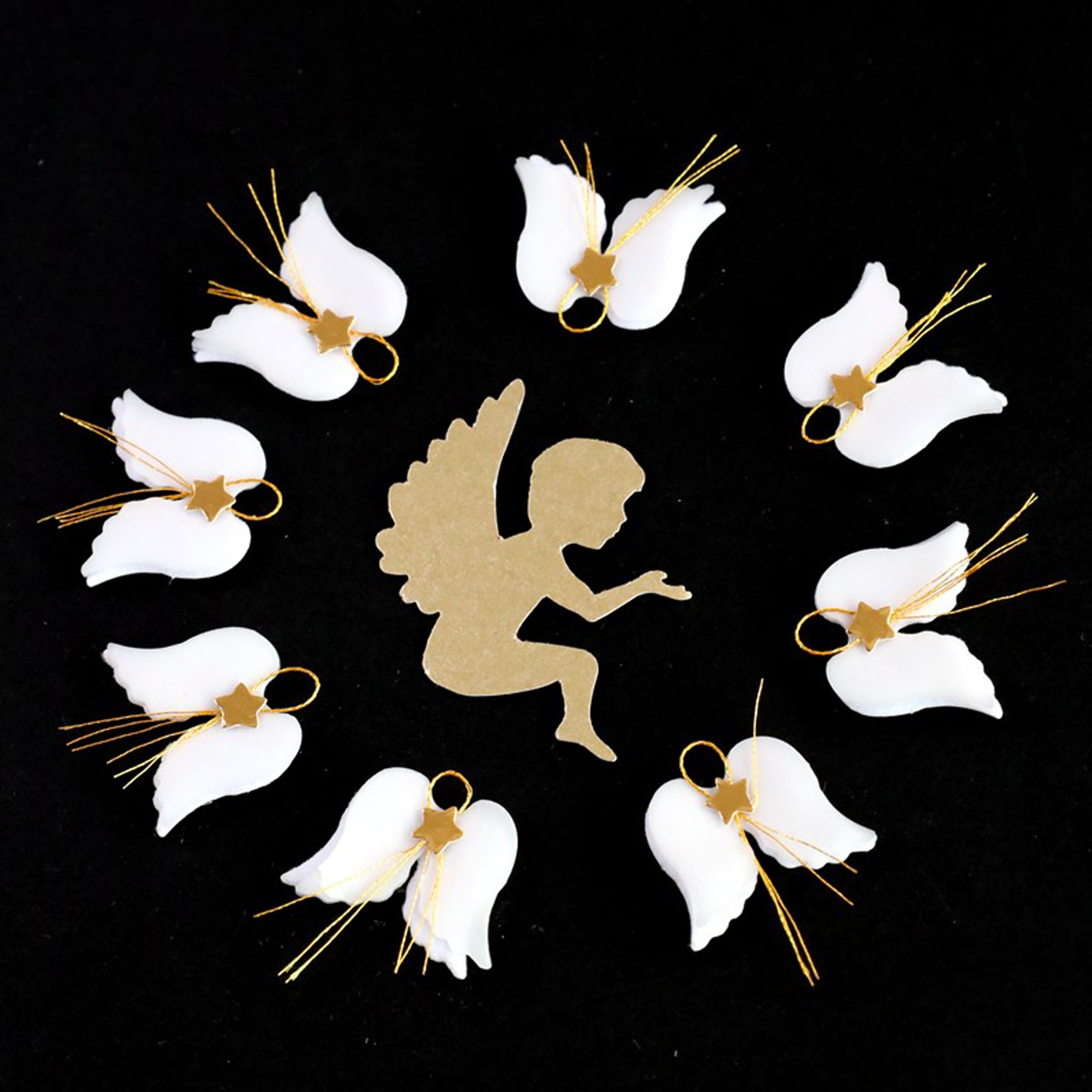 Crealive 3D-Sticker Engelsflügel
Inhalt:
• 8 x 3D-Sticker Engelsflügel
Die hochwertigen Artoz 3D-Sticker machen Spass und sind das i-Tüpfelchen auf einem Geschenk, zum Basteln von Karten, Einladungen, Geschenkverpackungen, Tischkarten, Deko-Objekte und vielem mehr. - Handgemacht - Swiss Design
Marke: Artoz