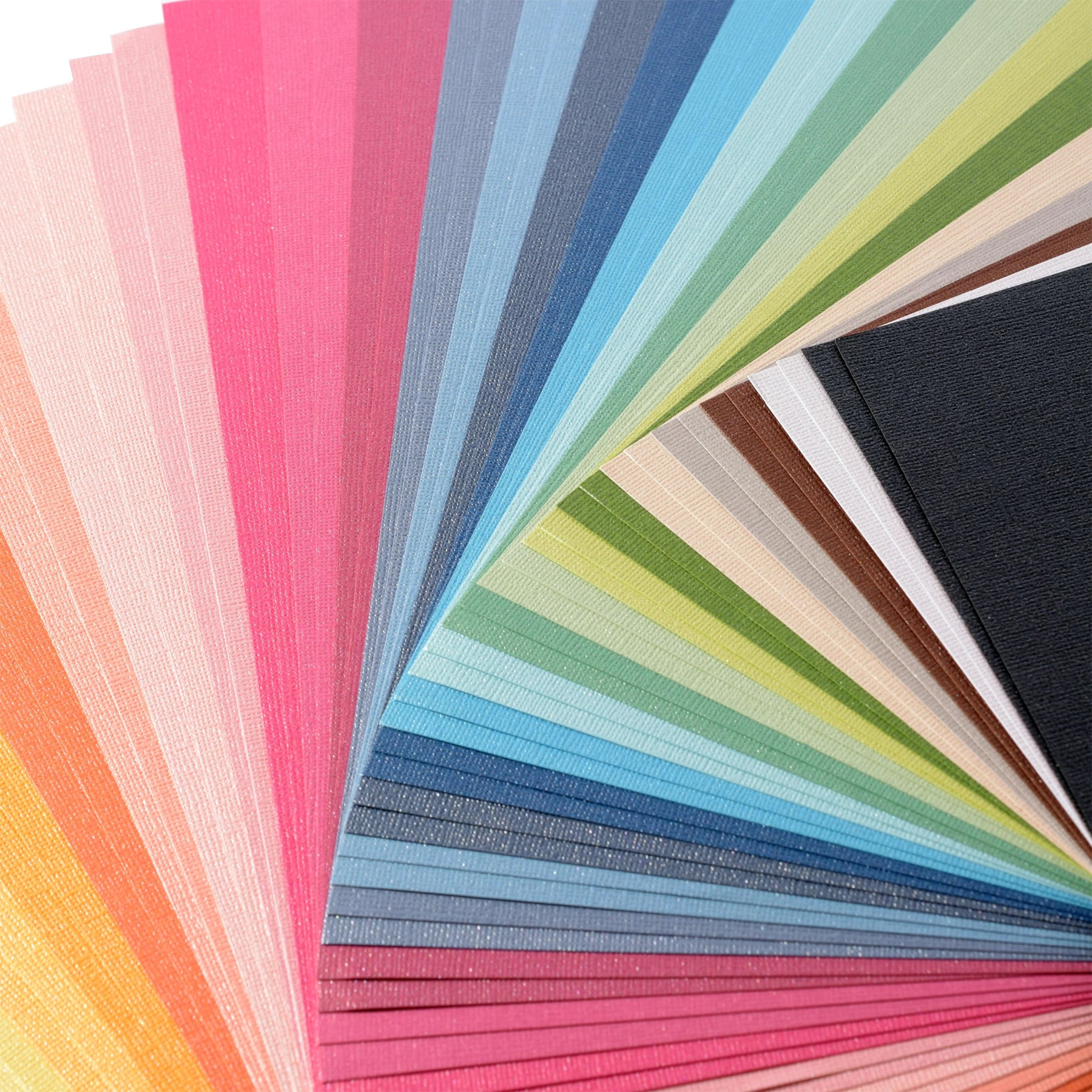 Crealive Cardstock 216 g/m2 - 12’’ x 12’’ - Perlmutt Struktur (50 Cardstock) Das Florence Pearl Papier mit Struktur ist eine tolle Basis für kreative Karten und Plotts mit dem gewissen Etwas! Aus dem in Perlmutt schimmernden Karton mit Struktur lassen sich vielfältige Kreationen zaubern. Ob Boxen, Karten, Verpackungen; der Perlmutt-Struktur-Effekt sorgt immer für ein aussergewöhnliches Aussehen. Spezifikationen: 50 Cardstock (je zwei Cardstock pro Farbe) 25 Farben