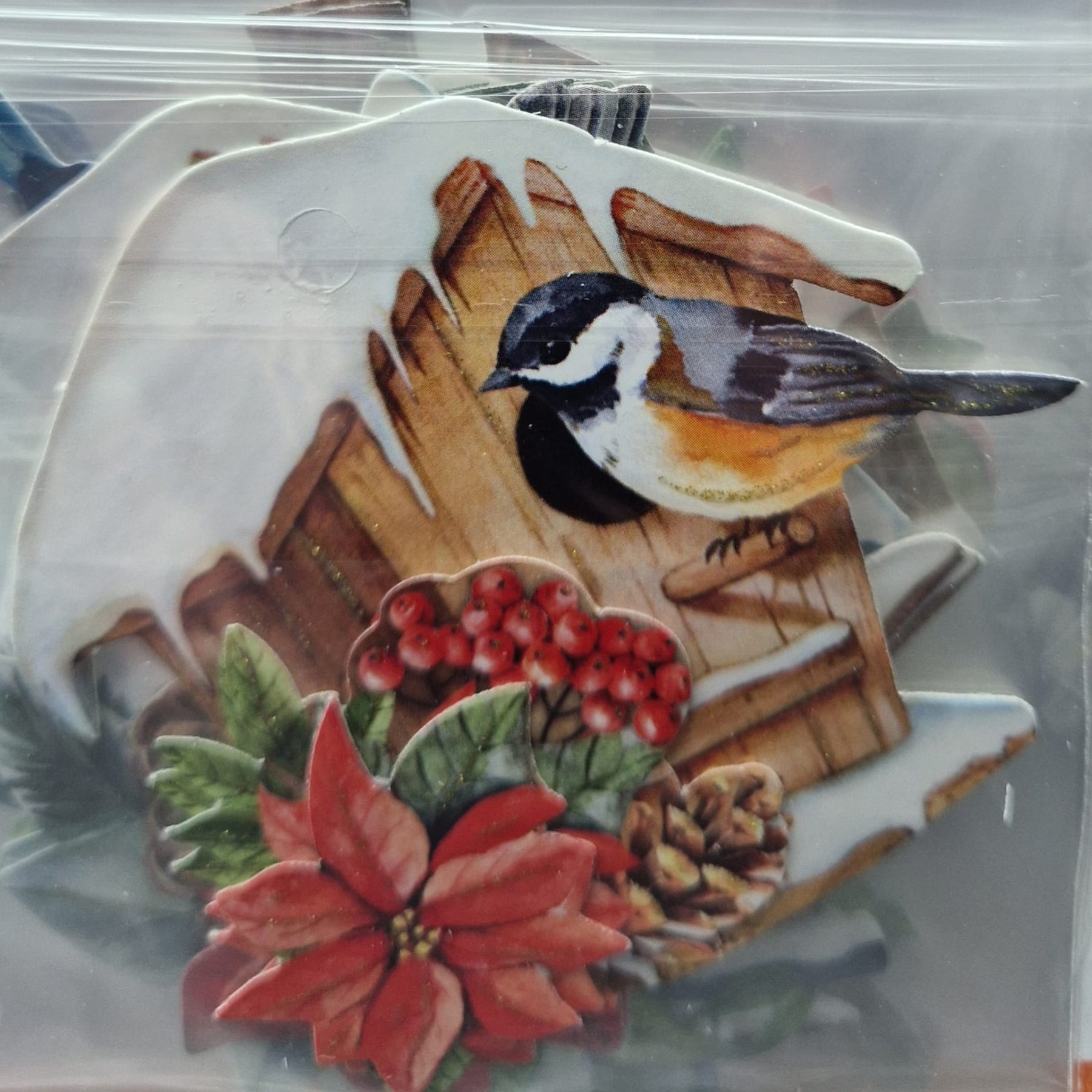 Crealive 3D Topper / Aufsatz - Birdhouses in Winter
Inhalt:
• 10 verschiedene 3D Designs
Spezifikationen:
• Grösse: 1 Design ca. 8 x 8 cm
• Papiergewicht: 280 g/m2
• jedes Design besteht aus 3 gestanzten Teilen (jeweils separat abgepackt)
• feine Glitzer-Verzierungen
Diese Aufsätze sind geeignet für:
• Karten
• Verzierungen für Boxen, Geschenk-Verpackungen, Geschenktaschen, etc.
• Scrapbooking
• Mixed Media
• Journaling
Dieser 3D Bastelaufsatz macht das Basteln einfach und bereitet Spass. Mit den 3D