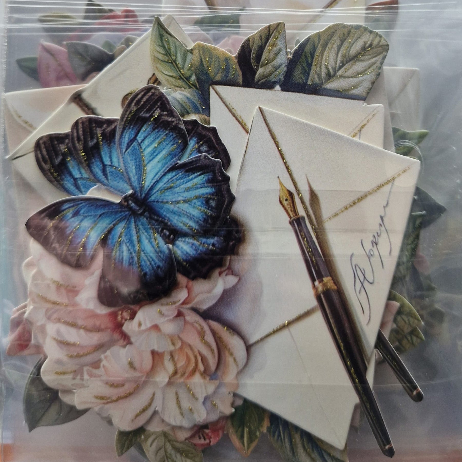 Crealive 3D Topper / Aufsatz - Flower Envelopes
Inhalt:
• 10 verschiedene 3D Designs
Spezifikationen:
• Grösse: 1 Design ca. 8 x 8 cm
• Papiergewicht: 280 g/m2
• jedes Design besteht aus 3 gestanzten Teilen (jeweils separat abgepackt)
• feine Glitzer-Verzierungen
Diese Aufsätze sind geeignet für:
• Karten
• Verzierungen für Boxen, Geschenk-Verpackungen, Geschenktaschen, etc.
• Scrapbooking
• Mixed Media
• Journaling
Dieser 3D Bastelaufsatz macht das Basteln einfach und bereitet Spass. Mit den 3D-Des