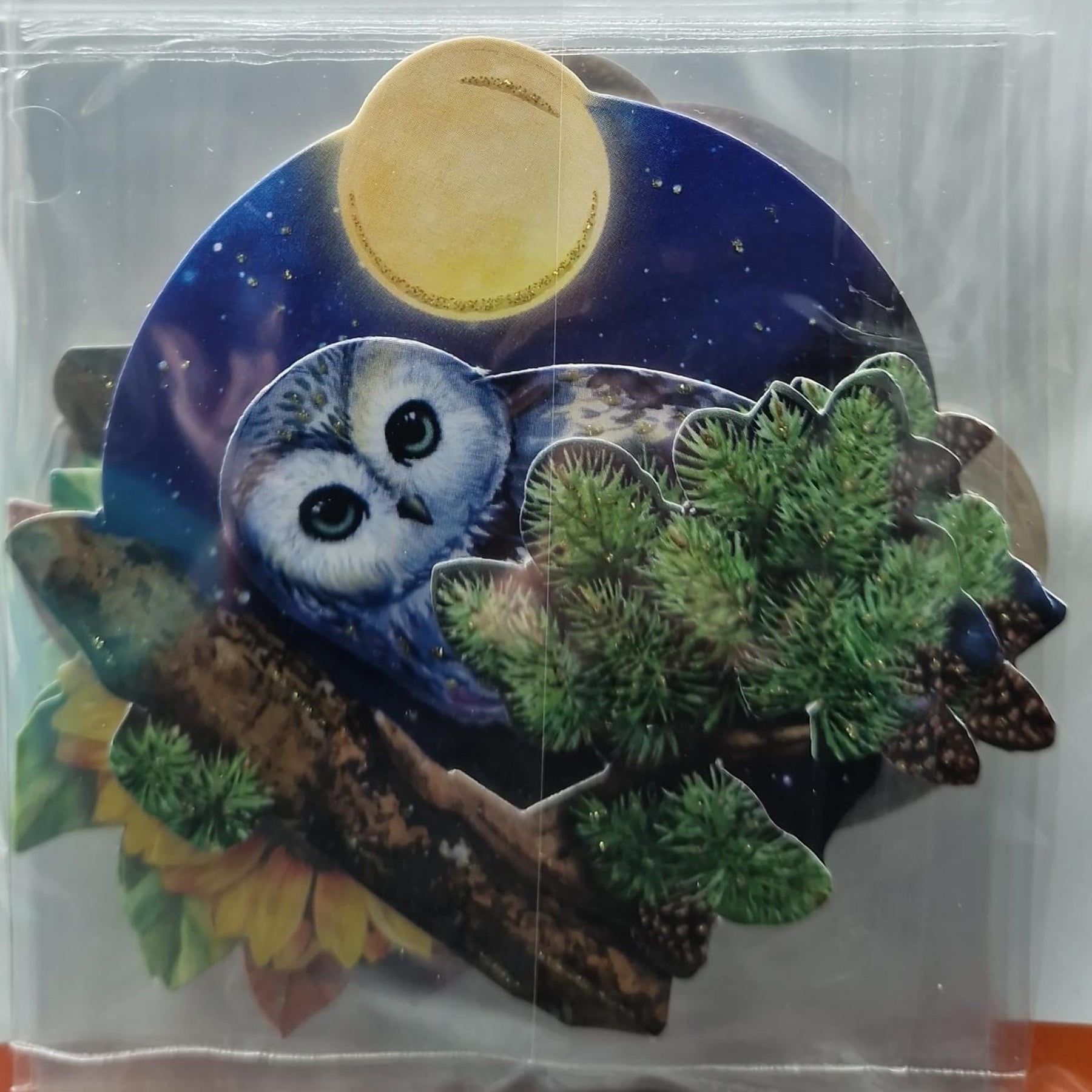 Crealive 3D Topper / Aufsatz - Flower Owls
Inhalt:
• 10 verschiedene 3D Designs
Spezifikationen:
• Grösse: 1 Design ca. 8 x 8 cm
• Papiergewicht: 280 g/m2
• jedes Design besteht aus 3 gestanzten Teilen (jeweils separat abgepackt)
• feine Glitzer-Verzierungen
Diese Aufsätze sind geeignet für:
• Karten
• Verzierungen für Boxen, Geschenk-Verpackungen, Geschenktaschen, etc.
• Scrapbooking
• Mixed Media
• Journaling
Dieser 3D Bastelaufsatz macht das Basteln einfach und bereitet Spass. Mit den 3D-Designs