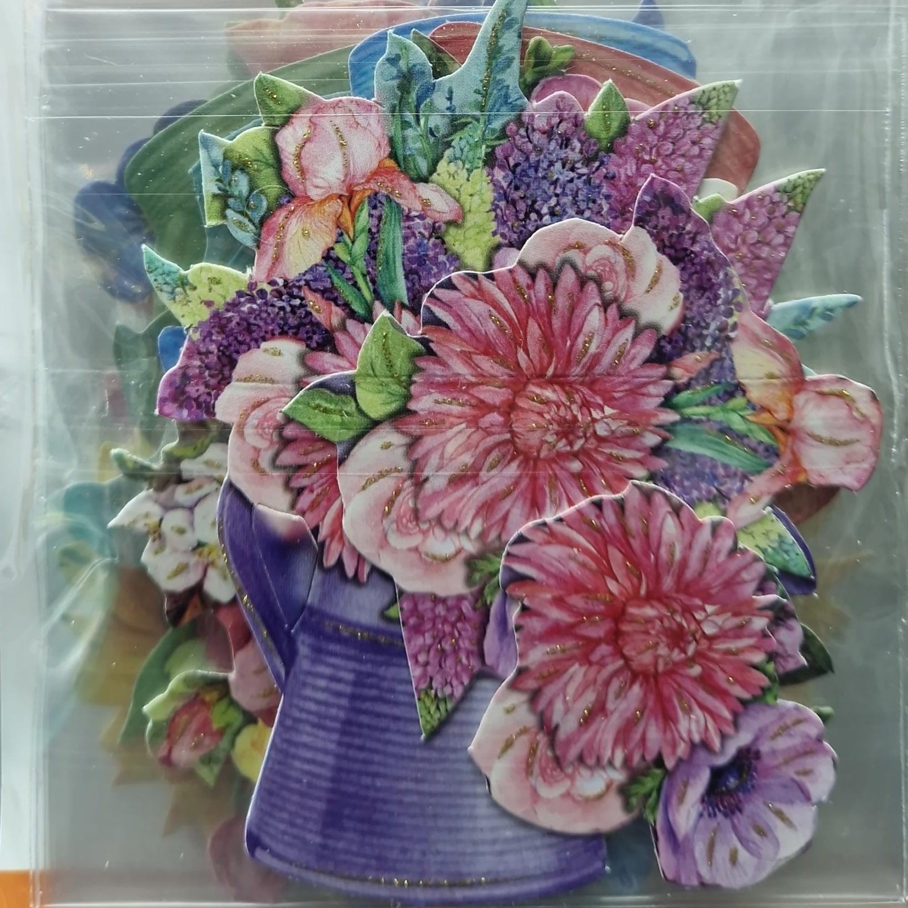 Crealive 3D Topper / Aufsatz - Flowers in Watering Cans
Inhalt:
• 10 verschiedene 3D Designs
Spezifikationen:
• Grösse: 1 Design ca. 8 x 8 cm
• Papiergewicht: 280 g/m2
• jedes Design besteht aus 3 gestanzten Teilen (jeweils separat abgepackt)
• Hotfoil Akzente
Diese Aufsätze sind geeignet für:
• Karten
• Verzierungen für Boxen, Geschenk-Verpackungen, Geschenktaschen, etc.
• Scrapbooking
• Mixed Media
• Journaling
Dieser 3D Bastelaufsatz macht das Basteln einfach und bereitet Spass. Mit den 3D-Design