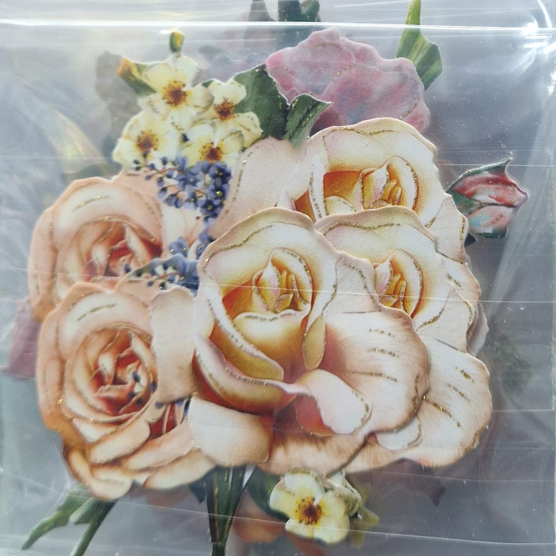Crealive 3D Topper / Aufsatz - Pastel Flowers
Inhalt:
• 10 verschiedene 3D Designs
Spezifikationen:
• Grösse: 1 Design ca. 8 x 8 cm
• Papiergewicht: 280 g/m2
• jedes Design besteht aus 3 gestanzten Teilen (jeweils separat abgepackt)
• feine Glitzer-Verzierungen
Diese Aufsätze sind geeignet für:
• Karten
• Verzierungen für Boxen, Geschenk-Verpackungen, Geschenktaschen, etc.
• Scrapbooking
• Mixed Media
• Journaling
Dieser 3D Bastelaufsatz macht das Basteln einfach und bereitet Spass. Mit den 3D-Desig