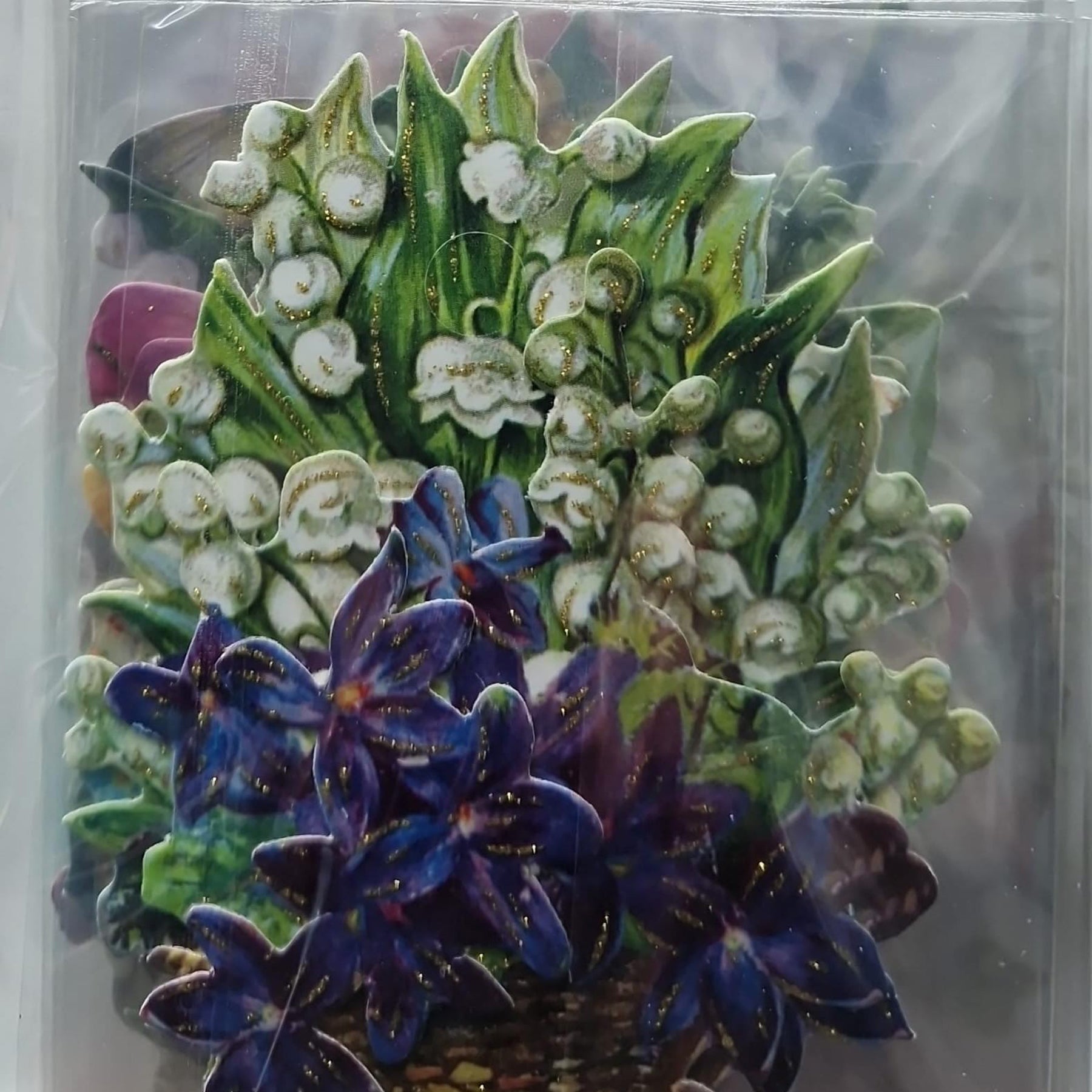 Crealive 3D Topper / Aufsatz - Snowdrops
Inhalt:
• 10 verschiedene 3D Designs
Spezifikationen:
• Grösse: 1 Design ca. 8 x 8 cm
• Papiergewicht: 280 g/m2
• jedes Design besteht aus 3 gestanzten Teilen (jeweils separat abgepackt)
• feine Glitzer-Verzierungen
Diese Aufsätze sind geeignet für:
• Karten
• Verzierungen für Boxen, Geschenk-Verpackungen, Geschenktaschen, etc.
• Scrapbooking
• Mixed Media
• Journaling
Dieser 3D Bastelaufsatz macht das Basteln einfach und bereitet Spass. Mit den 3D-Designs ka