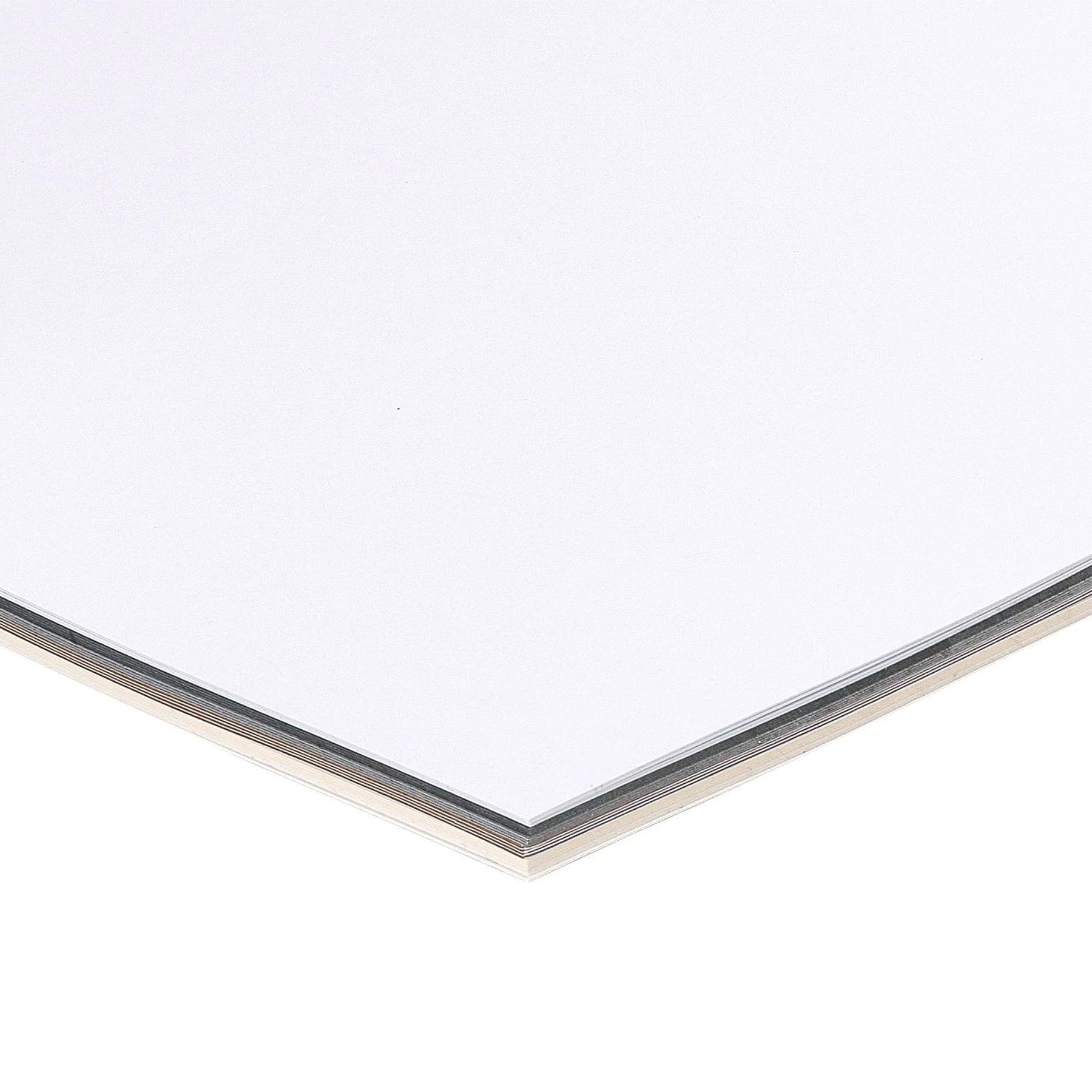 Crealive Stickerpapier Cardstock - 30.5 cm x 30.5 cm - Neutral Das Stickerpapier haftet direkt, dank einer sehr starken Klebeschicht. Du kannst es auch bedrucken und beschrieben. Es ist auch kompatibel mit den meisten Stanz- und Prägemaschinen. Inhalt: 24 Blätter Grösse: 12" x 12" (30.5 cm x 30.5 cm) 216 g/m2 6 Farben Stickerpapier Cardstock ist geeignet für: Scrapbooking-Seiten Karten Einladungen Dekorationen Papierprojekte