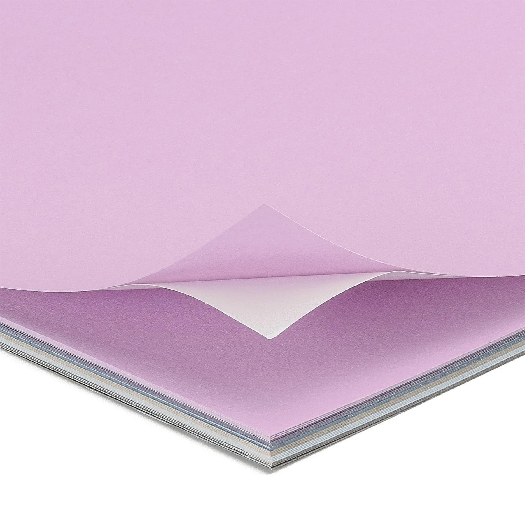 Crealive Stickerpapier Cardstock - 30.5 cm x 30.5 cm - Winter Das Stickerpapier haftet direkt, dank einer sehr starken Klebeschicht. Du kannst es auch bedrucken und beschrieben. Es ist auch kompatible mit den meisten Stanz- und Prägemaschinen. Inhalt: 24 Blätter Grösse: 12" x 12" (30.5 cm x 30.5 cm) 216 g/m2 6 Farben