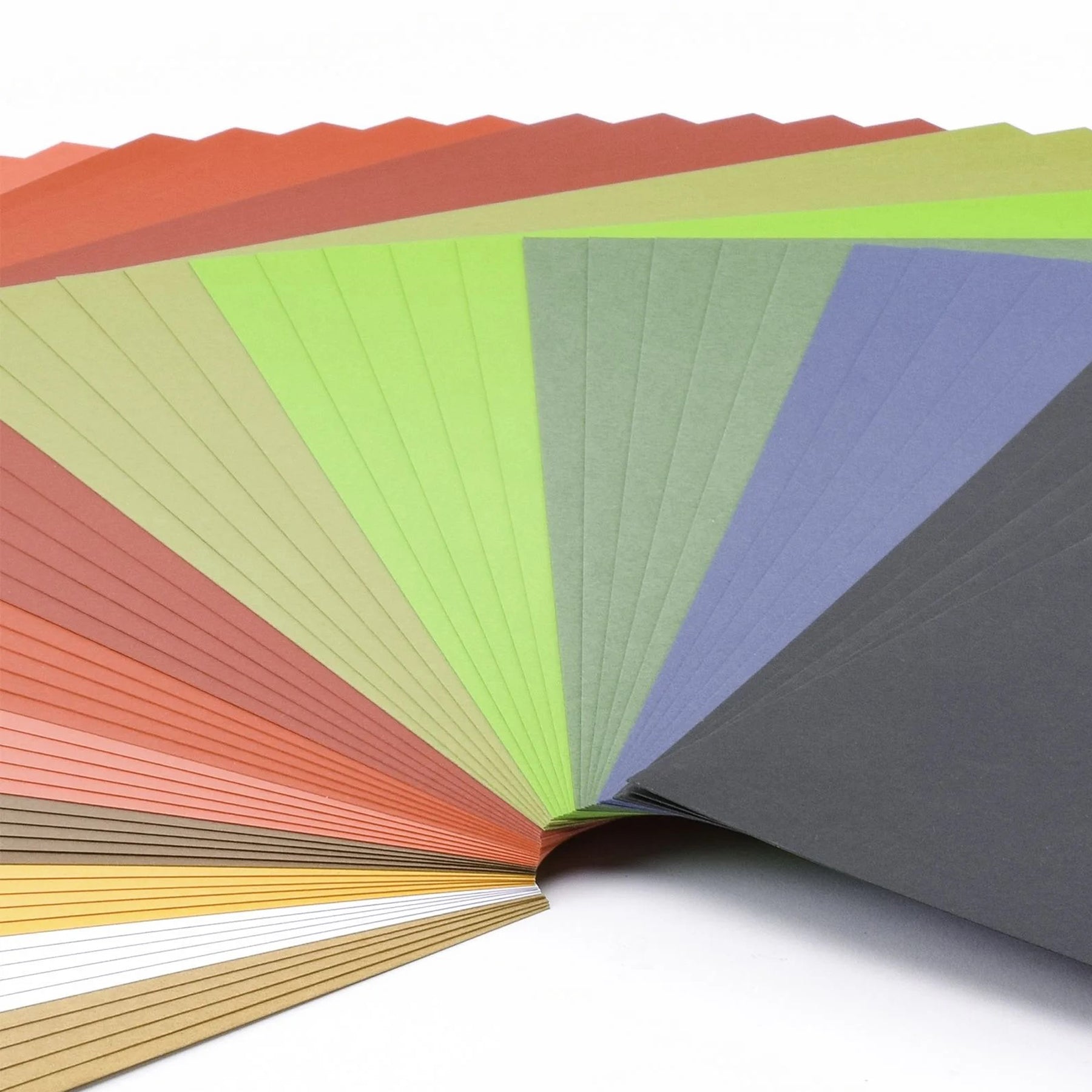 Crealive Cardstock Basic 216 g/m2 - 12’’ x 12’’ - Weihnachten (60 Cardstock) Mit diesen weihnachtlichen Cardstock Farben kannst Du Dich kreativ austoben und wundervolle Werke erstellen. Spezifikationen: 12’’ x 12’’ (30.5 cm x 30.5 cm) 216 g/m2 beidseitig farbig (voll durchgefärbt) beschreibbar säurefrei glatt mit leicht rauer Oberfläche
