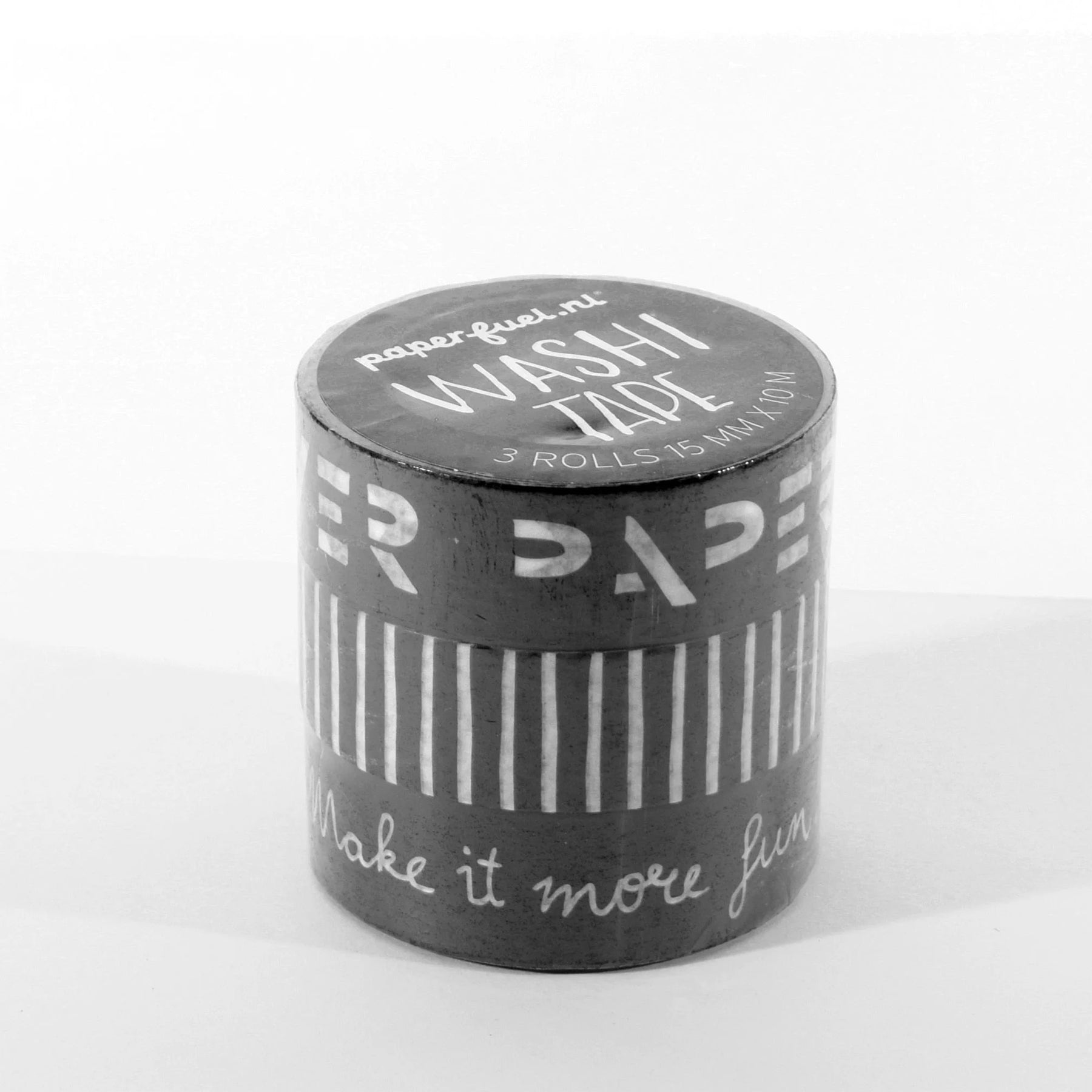 Crealive Washi-Tape - Paperfuel Schwarz / Weiss
Diese 3 Washi Tapes sind mit Mustern & Sprüchen in Schwarz und Weiss versehen.
Spezifikationen:
• 3 Washi Tapes
• Farben: Schwarz & Weiss
• Breite: je 15 mm
• Länge: je 10 m
• dekoratives selbstklebendes Tape
Washi Tapes sind geeignet für:
• Papier- & Karten-Verzierungen
• Scrapbooking
• Mixed Media
• Journaling
Marke: Paperfuel
Suchbegriffe: Washi, Tape, gemustertes Tape, Washitape