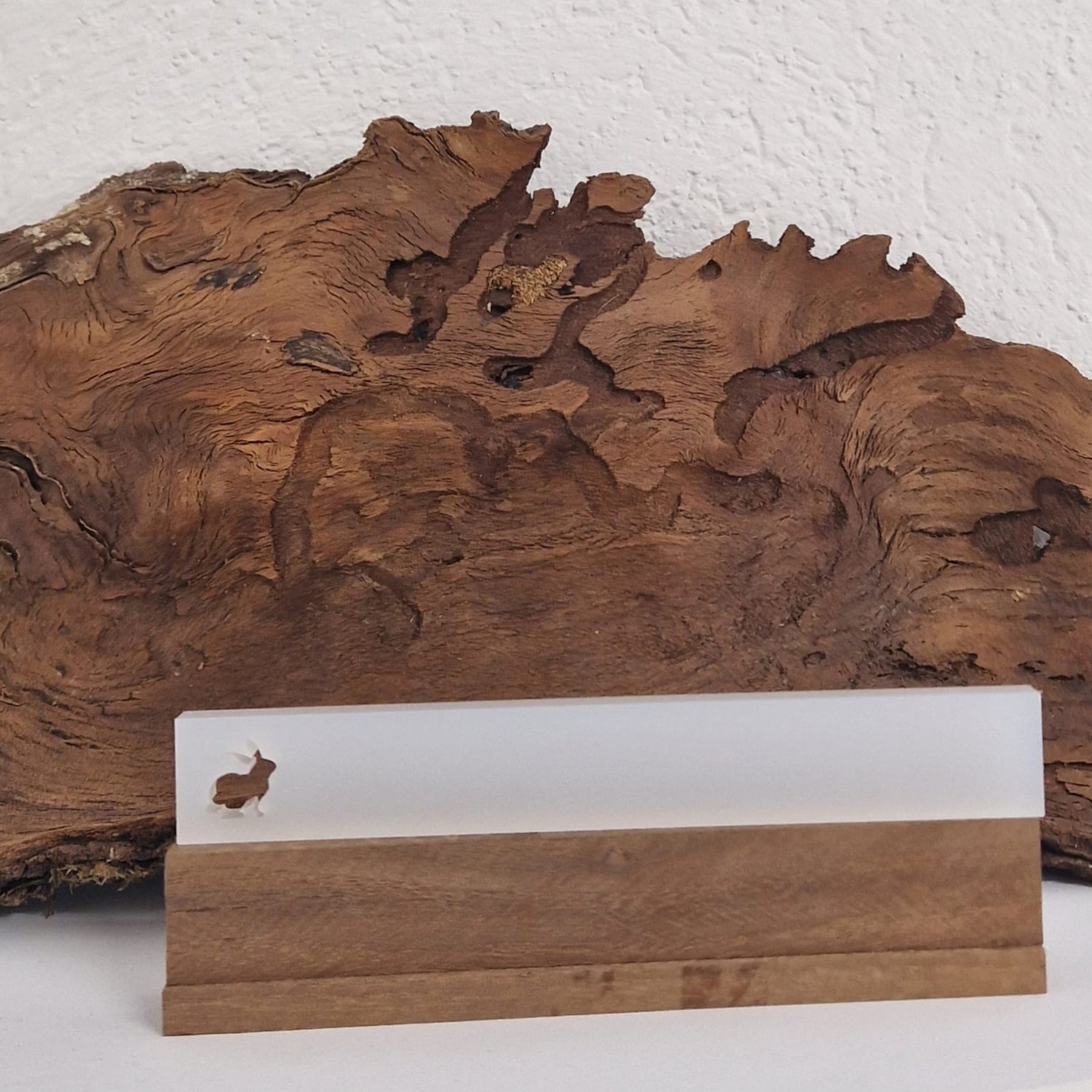 Crealive Acrylklötzchen - Satiniert mit Hase
Inhalt:
• 1 Acrylklötzchen mit Hasen-Ausschnitt
Spezifikationen:
• Material: Acryl
• Länge: 160 mm
• Breite: 22 mm
• Dicke: 8 mm
• Glas: satiniert
• Form: Klötzchen mit Hasen-Ausschnitt
• Hersteller: Hadisch
Eine tolle Ergänzung zu den Bastel Klötzchen sind diese satinierten Acrylklötzchen mit einem Hasen-Ausschnitt. Mit kreativer Fantasie lassen sich grossartige Kombi-Projekte erzielen, denn die Acrylklötzchen harmonieren optimal mit den Klötzchen.
Somit lä