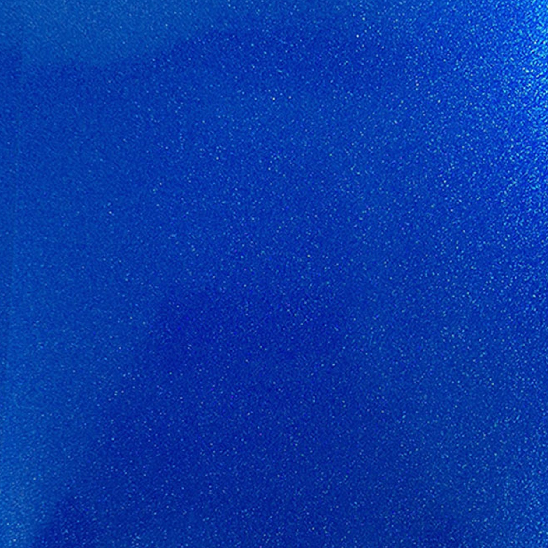 Crealive craftcut® BlingBling Vinylfolie - Blau Mit der permanent selbstklebenden craftcut® BlingBling Vinylfolie, verleihst du deinen Projekten das gewisse Etwas. Ob für Kartengestaltung, Schriftzüge, zu festlichen Anlässen, Veredlung von Objekten oder vielen anderen Projekten, das glitzern der craftcut® BlingBling Vinylfolie macht jedes Projekt besonders. Die selbstklebende BlingBling Folie besticht durch das enorme glitzern, ist dabei aber extrem Dünn und trägt nicht auf.