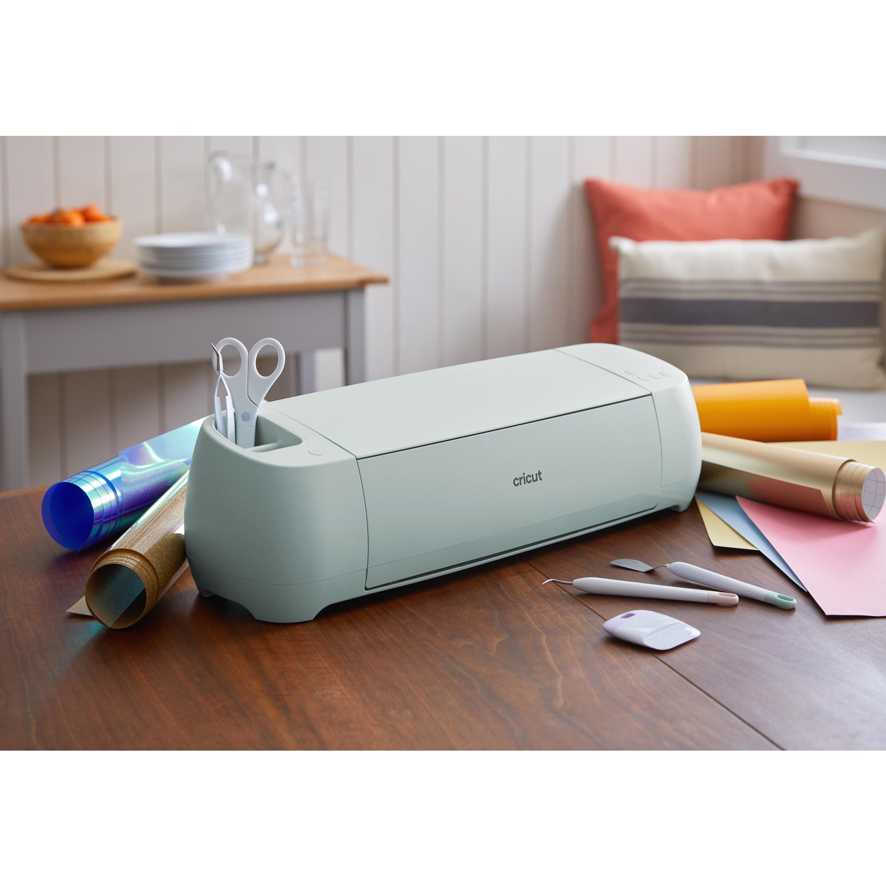 Crealive Cricut Explore 3 (Lieferzeit 3-5 Arbeitstage) Mit bis zu 2 x schnelleren Schneidegeschwindigkeiten und Kompatibilität mit Smart Materials™ ist der brandneuen Cricut Explore® 3 die ultimative smarte Schneidemaschine; für jede Designidee und jeden DIY-Fan. Inhalt: Cricut Explore® 3 Maschine Premium Fine-Point Blade + Gehäuse Willkommenskarte USB-Kabel Netzteil Kostenloses Testabonnement für Cricut Access ™ (für neue Abonnenten) 100 fertige Projekte online Material für einen Übungsschnitt