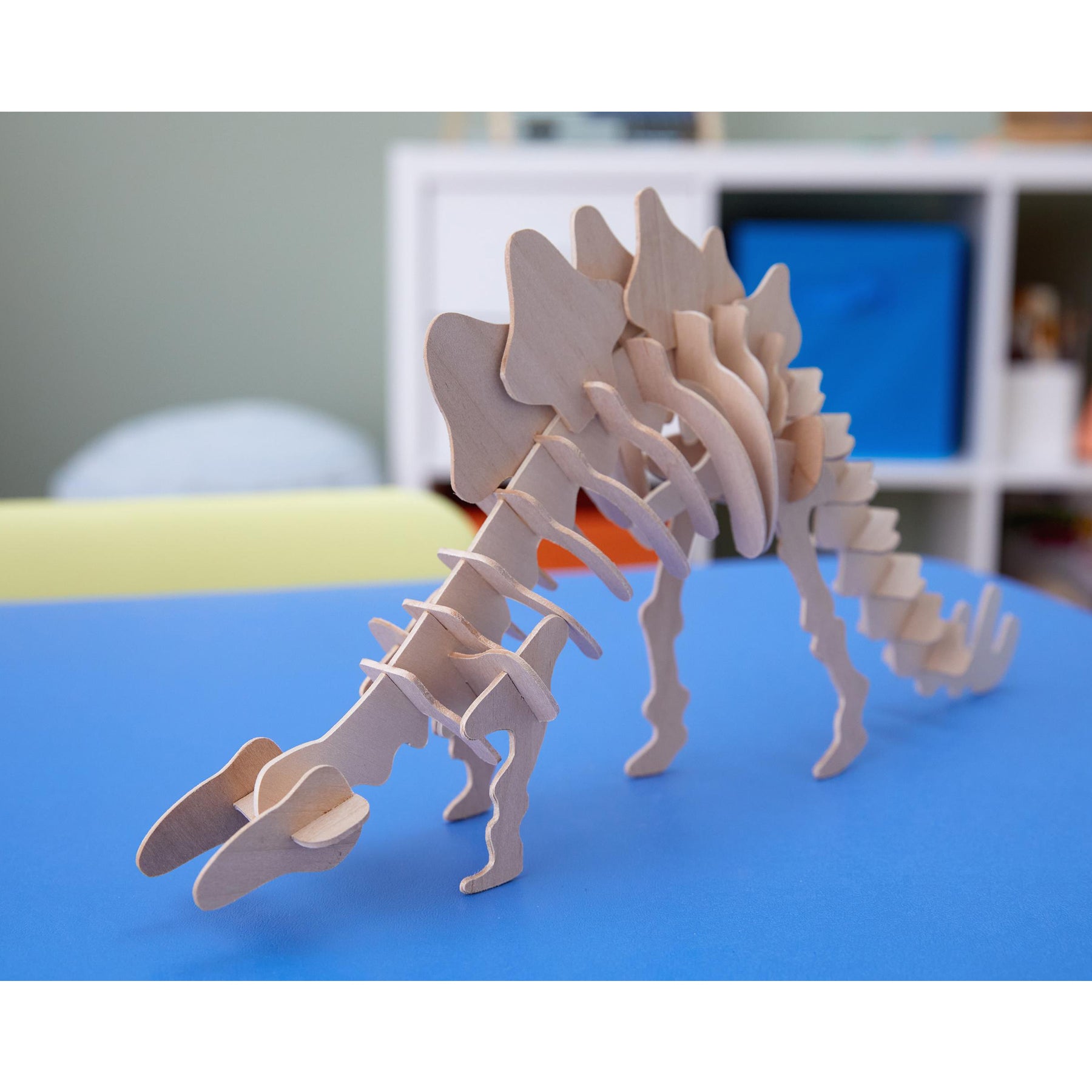 Crealive Cricut Explore 3 (Lieferzeit 3-5 Arbeitstage) Mit bis zu 2 x schnelleren Schneidegeschwindigkeiten und Kompatibilität mit Smart Materials™ ist der brandneuen Cricut Explore® 3 die ultimative smarte Schneidemaschine; für jede Designidee und jeden DIY-Fan. Inhalt: Cricut Explore® 3 Maschine Premium Fine-Point Blade + Gehäuse Willkommenskarte USB-Kabel Netzteil Kostenloses Testabonnement für Cricut Access ™ (für neue Abonnenten) 100 fertige Projekte online Material für einen Übungsschnitt