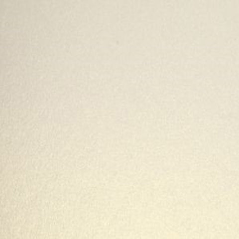 Crealive Cardstock 250 g/m2 - 12’’ x 12’’ - Metallic Ivory  Spezifikationen:  12’’ x 12’’ (30.5 cm x 30.5 cm) 250 g/m2 beidseitig farbig (voll durchgefärbt) bedruckbar mit Ink- und Laserdrucker (bitte beim Drucker erst die möglichen Papiergewichte prüfen) beschreibbar starke Farbgebung FSC Mix oder Recycled Credit (je nach Papierart) zertifiziertes Papier säure- und ligninfrei     Dieses Metallic Cardstock ist geeignet für:  Karten Karten-Verzierungen Plotten Stanzen Prägen Geschenkboxen Scrapbooking
