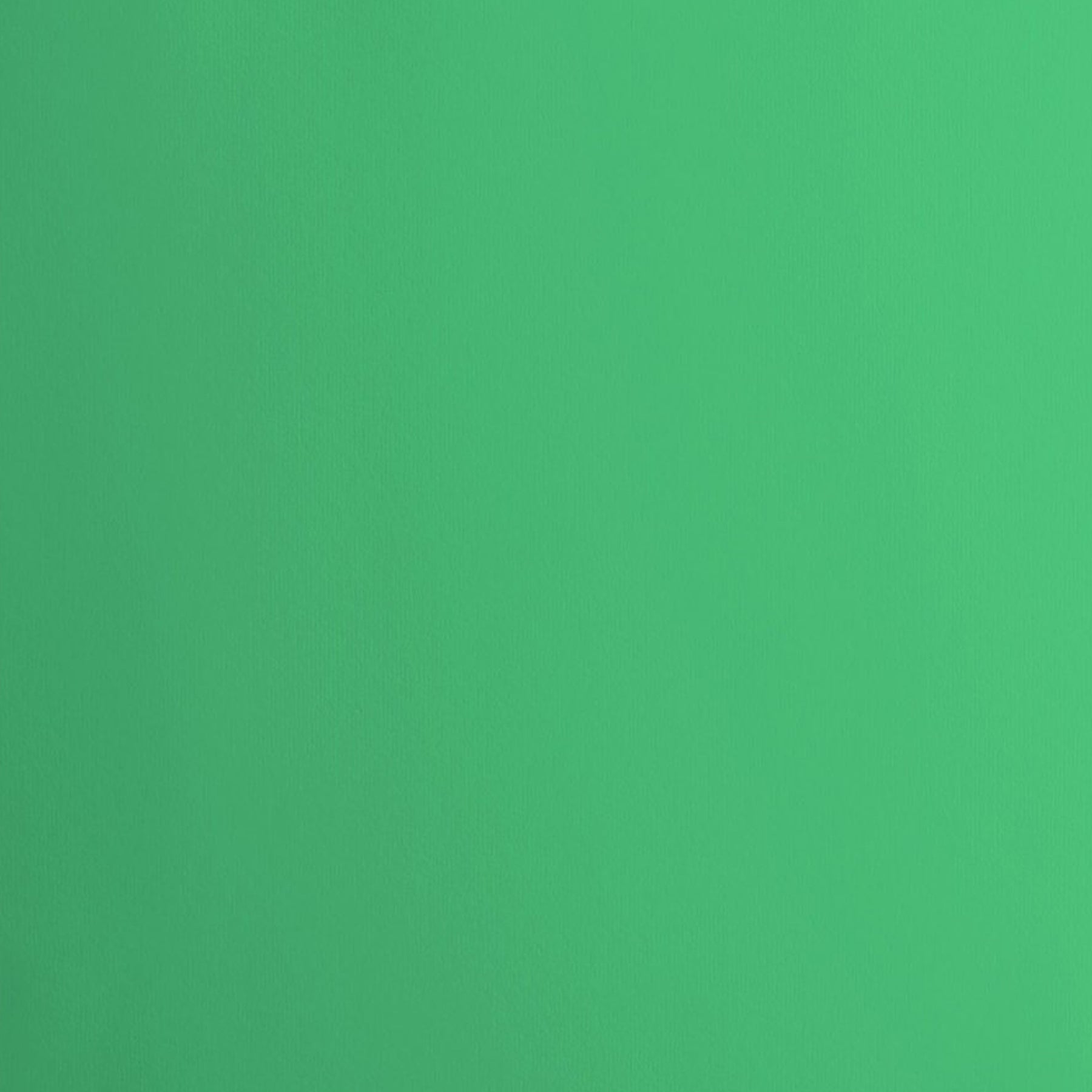 Crealive Cardstock Basic 216 g/m2 - 12’’ x 12’’ - Emerald Spezifikationen: 12’’ x 12’’ (30.5 cm x 30.5 cm) 216 g/m2 beidseitig farbig (voll durchgefärbt) beschreibbar säurefrei glatt mit leicht rauer Oberfläche Dieses Cardstock / Bastelpapier ist geeignet für: Karten Karten-Verzierungen Plotten Stanzen Prägen Geschenkboxen Bastelpapier für die Schule oder Kindergarten Scrapbooking