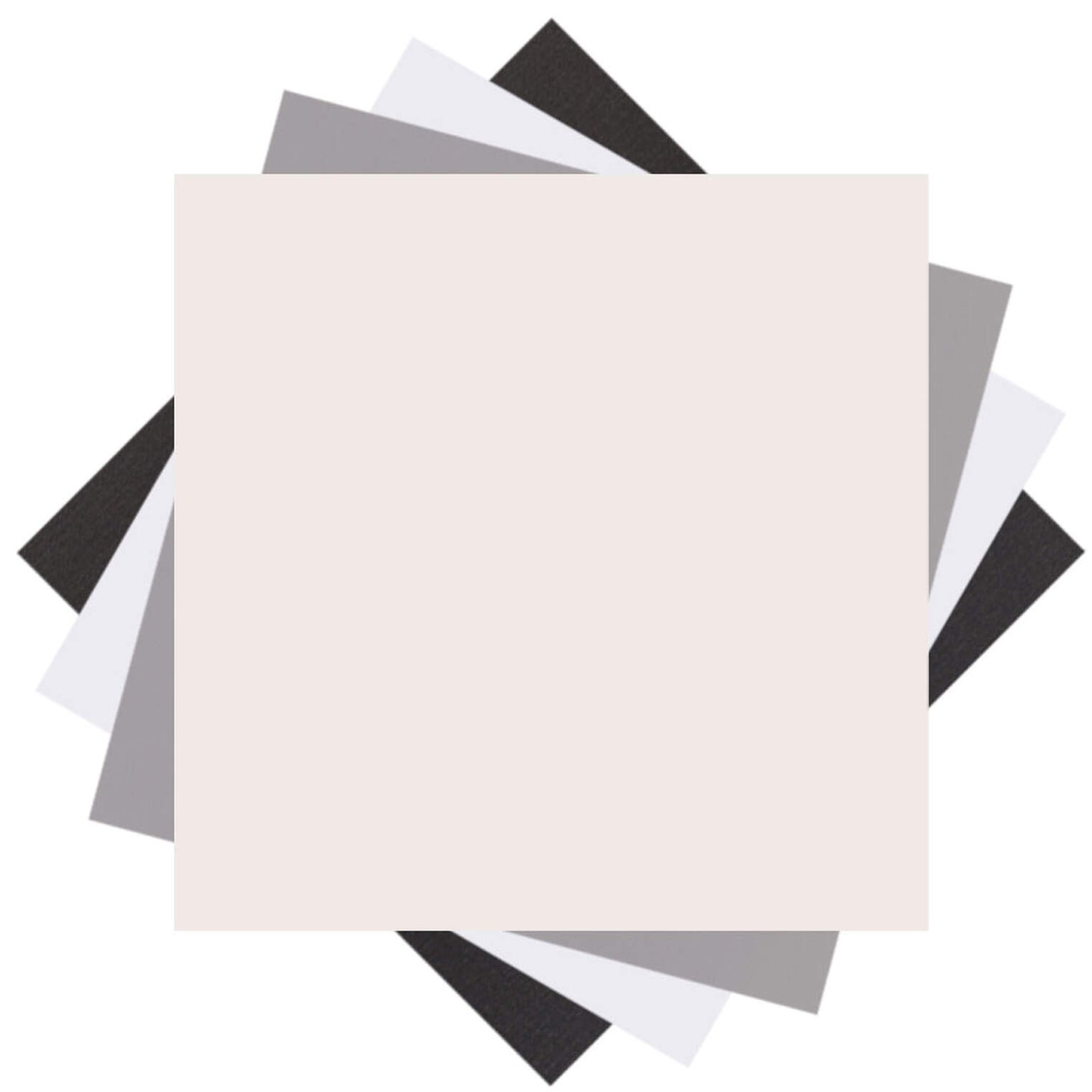 Crealive Cricut Cardstock Sampler - 12’’ x 12’’ - Basic Inhalt: 24 Bögen 4 Farben - je 6 Bögen Spezifikationen: 12’’ x 12’’ (30.5 cm x 30.5 cm) beidseitig farbig (voll durchgefärbt) strukturiertes Papier, gepuffert säure- und ligninfrei Farben: Weiss, Schwarz, Grau & Crème Dieses Cricut Cardstock ist geeignet für: Karten Karten-Verzierungen Plotten Stanzen Prägen Geschenkboxen Bastelpapier für die Schule oder Kindergarten Scrapbooking