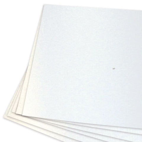 Crealive Cardstock Basic 250 g/m2 - 12’’ x 12’’ - Weissgold Perlmutt    Spezifikationen:  12’’ x 12’’ (30.5 cm x 30.5 cm) 250 g/m2 Cardstock in 'Basic' Qualität beidseitig beschichtet (nicht durchgefärbt) bedruckbar mit Ink- und Laserdrucker (bitte beim Drucker erst die möglichen Papiergewichte prüfen) extra starker Karton    Dieser Basic Perlmutt Cardstock ist geeignet für:  Basis-Karten Bastelprojekte in der Schule oder Kindergarten