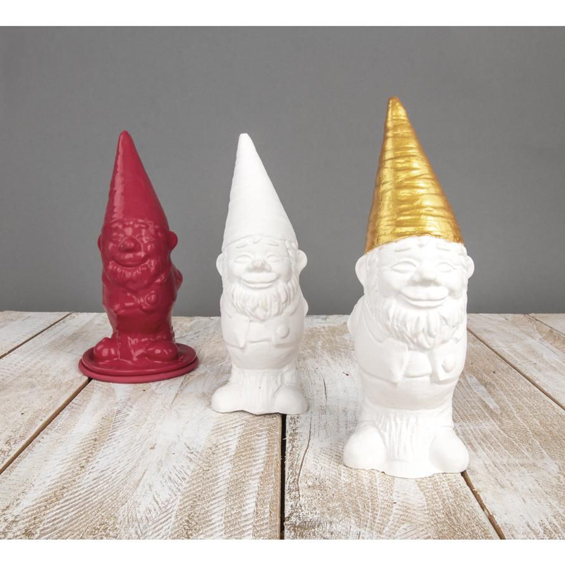 Crealive Giesspulver Raysin 100 - Weiss - 400g Inhalt: 400g Raysin Giessen leicht gemacht mit der reinweissen Giessmasse Raysin von Rahyer im "Chalky-Style"! Kinderleichte Anwendung: Anrühren + Giessen = Fertig! Im Handumdrehen entstehen trendige Giessstücke mit einer weichen, ultramatten Oberfläche und Optik.