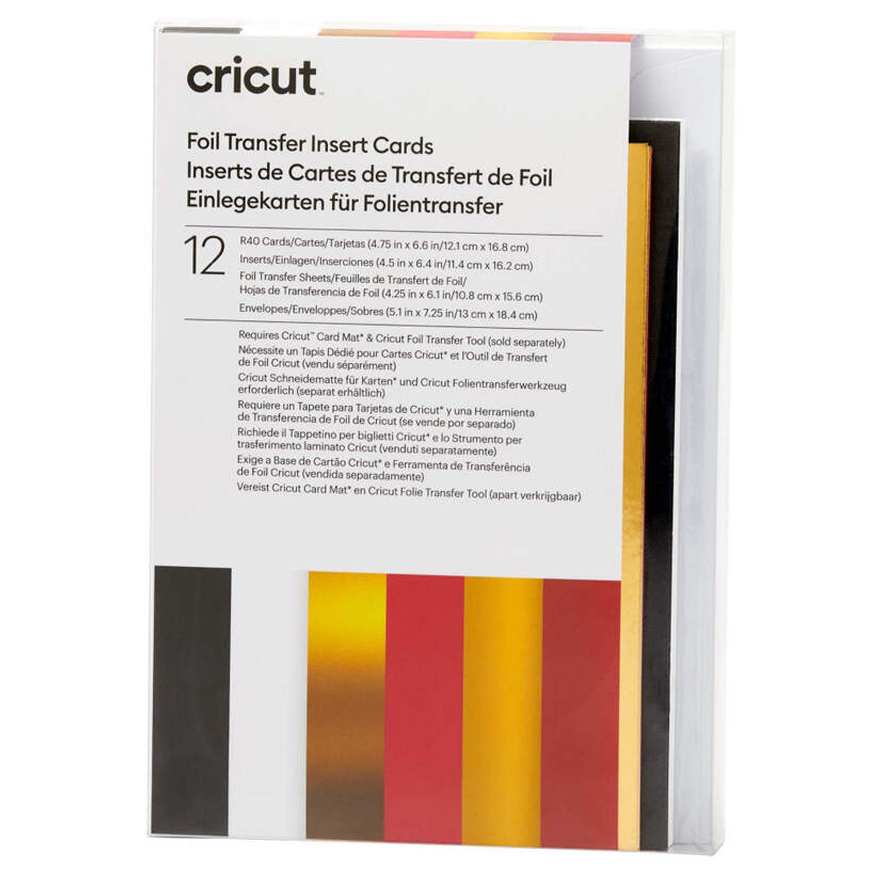 Crealive Cricut Einlegekarten R40 - 12 Stück - Royal Flush mit Foil Transfer Inhalt: 12 Karten im Format 4.75" x 6.6" (12.1 cm x 16.8 cm) (zusammengeklappt) / Kartenfarben: 6 Schwarz und 6 Weiss 12 Einlagen im Format 4.5" x 6.4" (11.4 cm x 16.2 cm) / Einlagefarben: 6 Gold-Metallic & 6 gebranntes Rot 12 Transferfolien im Format 4.25" x 6.1" (10.8 cm x 15.6 cm): 6 Gold & 6 Rot 12 Umschläge in 5.1" x 7.25" (13.0 cm x 18.4 cm) / Farbe: Weiss Cricut Einlegekarten sind geeignet für: Karten Einladungen