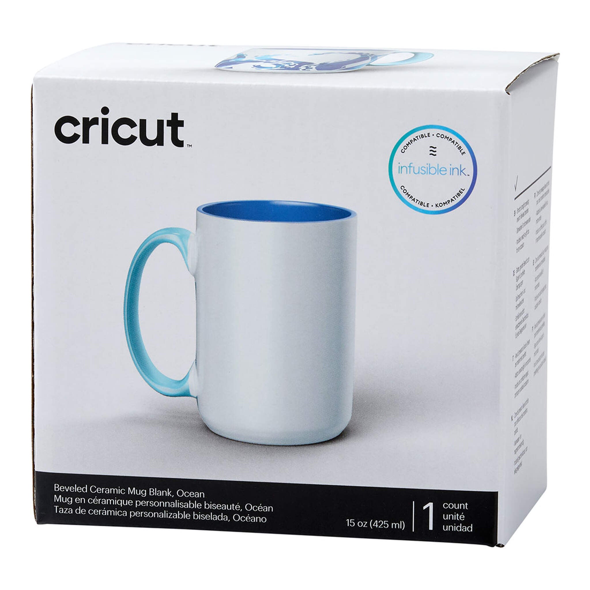 Crealive Cricut Keramiktasse 425 ml Ocean, 1 Stück Gestalte lebendige, professionelle & personalisierte Tassen. Im Design Space erstellst Du mit Hilfe der kostenlosen Tassen-Vorlage Dein Design, so dass Du es korrekt platzieren kannst auf der Tasse. Danach lässt Du den Schneideplotter Dein Design entweder aus den Infusible Ink Transferbögen schneiden oder lässt es Zeichnen mit den Infusible Ink Stiften. 1 Cricut Keramiktassenrohling zweifarbig Farbe: Ocean