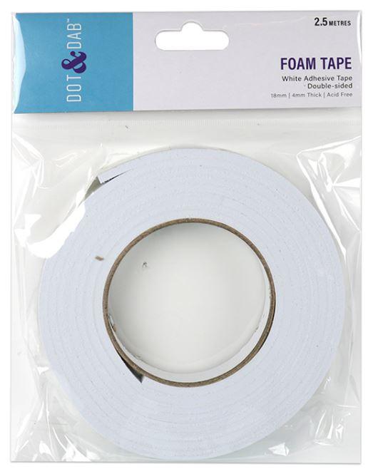 Foam Tape - 4 mm extra dickes, doppelseitiges Klebeband mit einer Breite von 18 mm. Mit den dickeren Klebebänder, lassen sich super 3D Effekte erzielen. Sie funktionieren wie die 3D Klebepads, allerdings kann man das Band genau auf die gewünschte Grösse zuschneiden. Es eignet sich somit hervorragend zur Befestigung von Dekorationen an Karten, um einen 3D Look zu erzeugen.