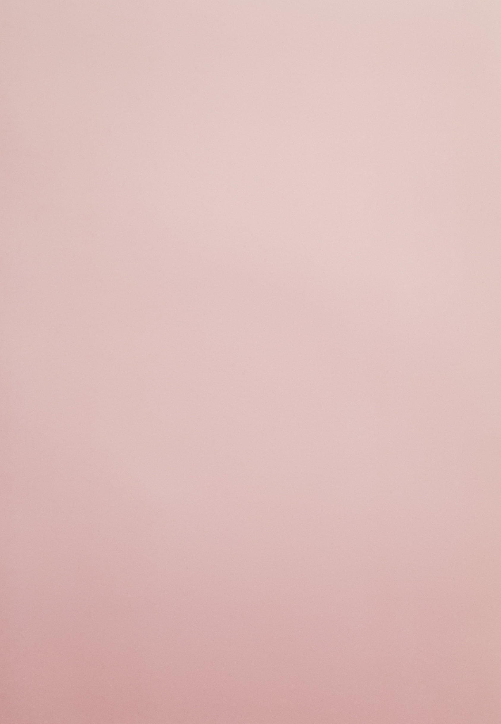 Pergamentpapier / Transparentpapier 150 g/m2 - A4 - Baby Pink Spezifikationen: A4 (21.0 cm x 29.7 cm) 150 g/m2 1 Bogen Farbe: Baby Pink Pergamentpapier / Transparentpapier ist geeignet für: Karten Karten-Verzierungen (unbedingt ein scharfes Messer verwenden) Boxen-Deko Verpackungen Laternen