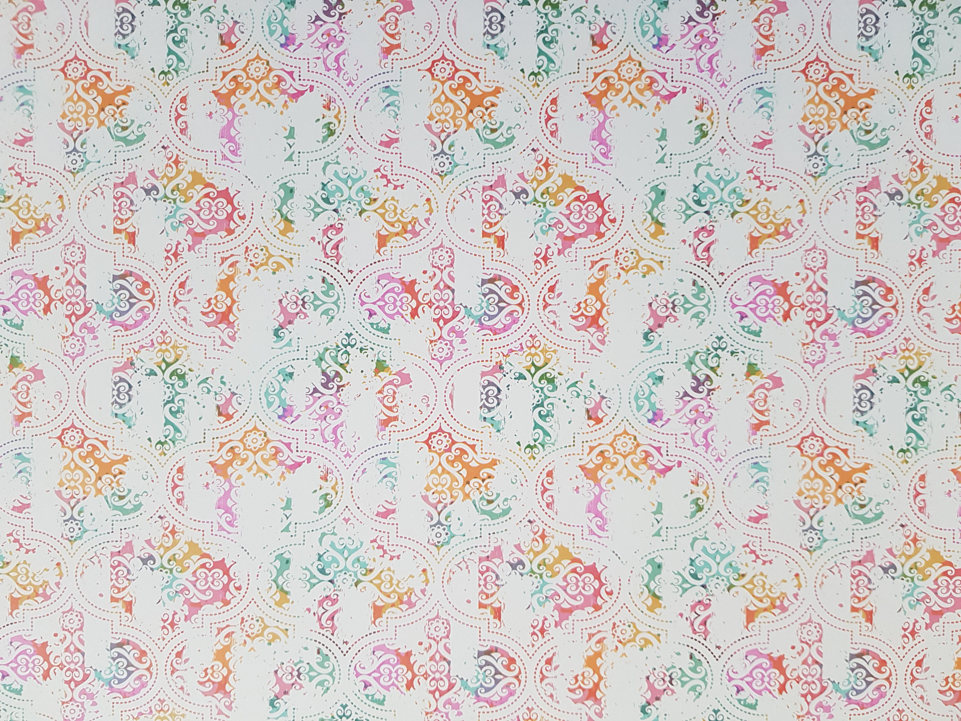 Paper Pad 250 g/m2 - 12’’ x 12’’ - Happy Colours Spezifikationen: 12’’ x 12’’ (30.5 cm x 30.5 cm) 250 g/m2 beidseitig bedruckt lässt sich gut schneiden säurefrei Inhalt: 24 Bogen 24 Designs beidseitig bedruckt Dieses Paper Pad / Designpapier ist geeignet für: Karten Karten-Verzierungen Kuverts Geschenkboxen & Verpackungen Plotten Scrapbooking