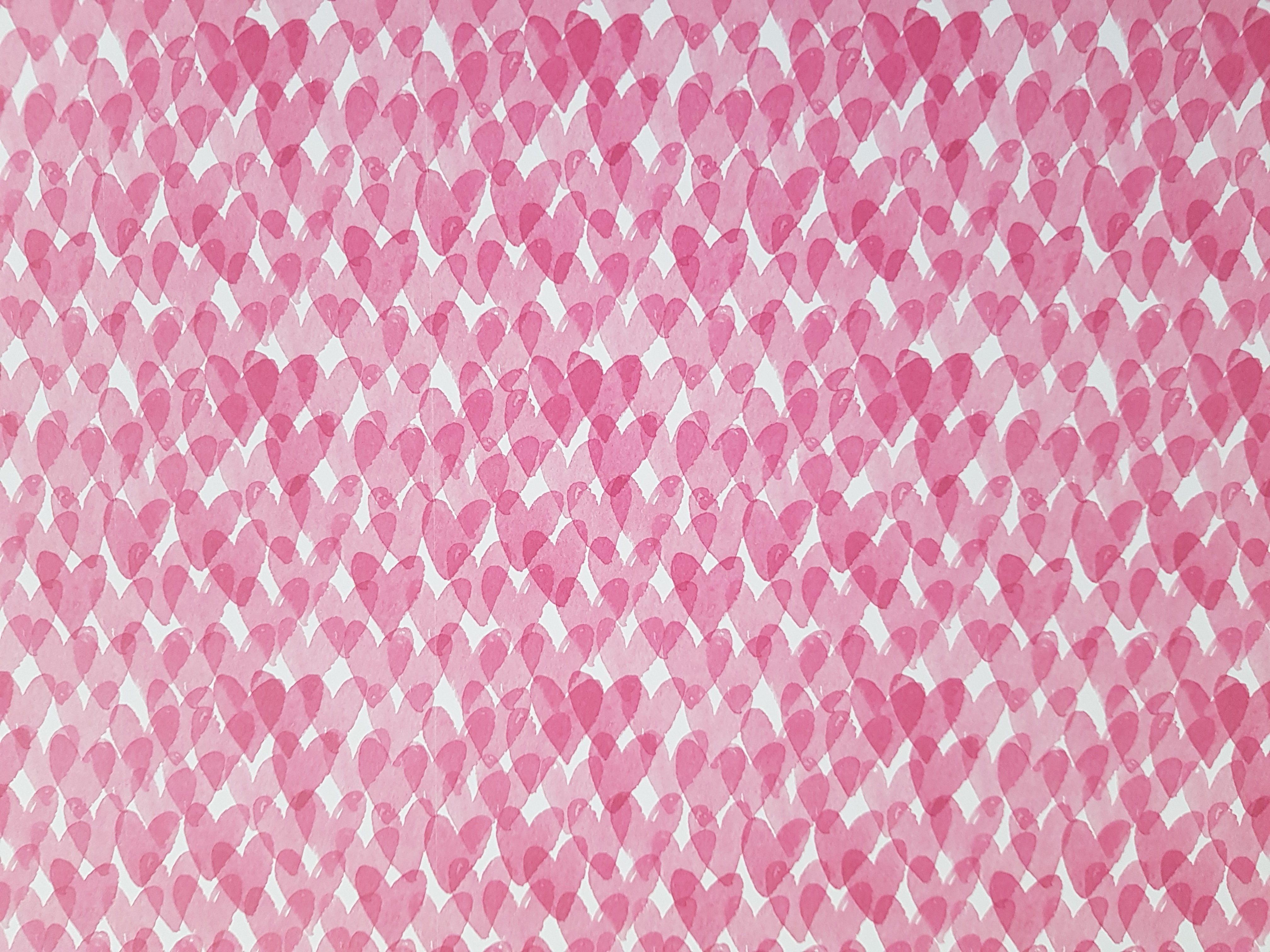Paper Pad 250 g/m2 - 12’’ x 12’’ - Happy Colours Spezifikationen: 12’’ x 12’’ (30.5 cm x 30.5 cm) 250 g/m2 beidseitig bedruckt lässt sich gut schneiden säurefrei Inhalt: 24 Bogen 24 Designs beidseitig bedruckt Dieses Paper Pad / Designpapier ist geeignet für: Karten Karten-Verzierungen Kuverts Geschenkboxen & Verpackungen Plotten Scrapbooking