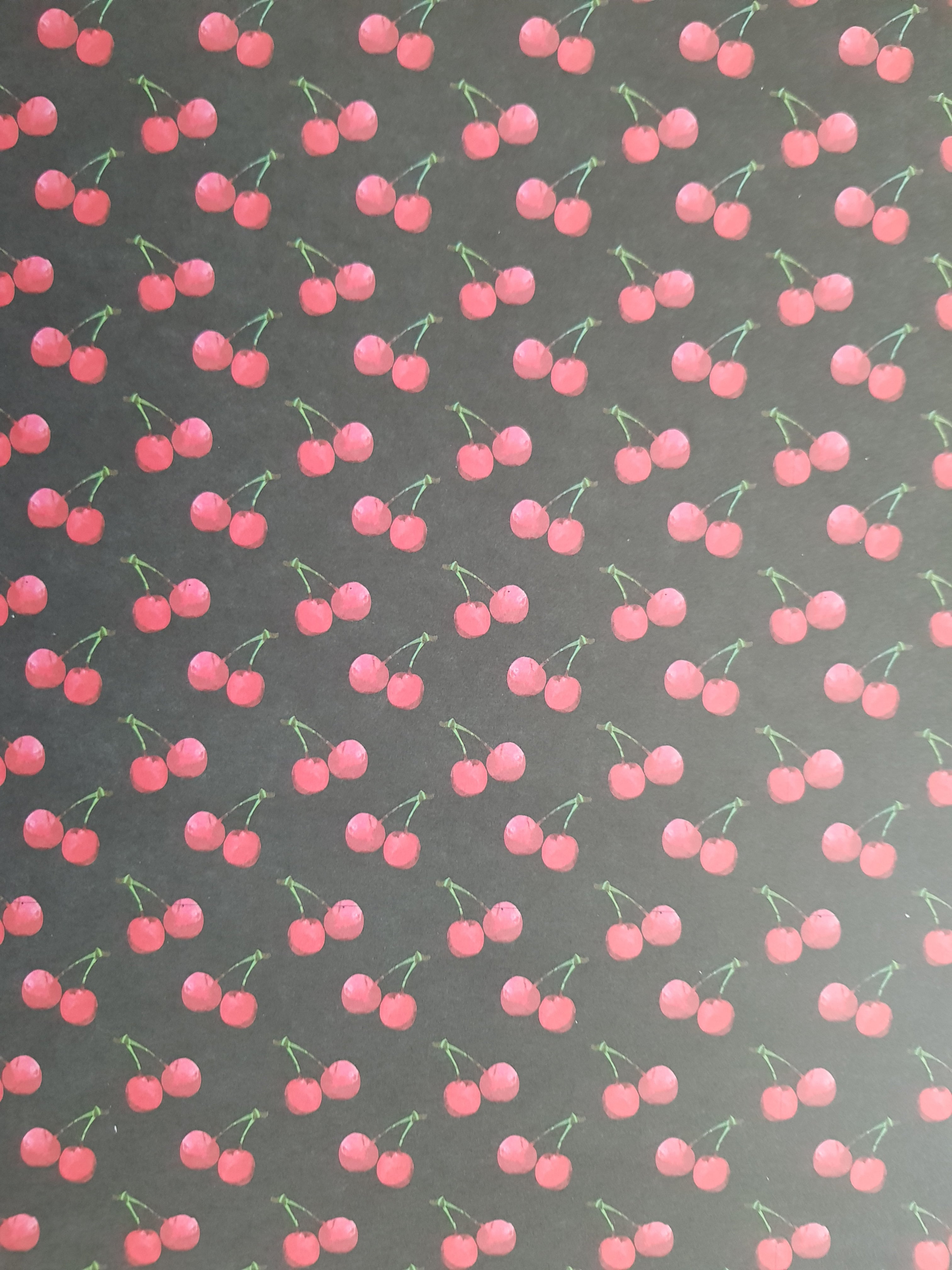 Paper Pad 250 g/m2 - 12’’ x 12’’ - Lipstick Basics Spezifikationen: 12’’ x 12’’ (30.5 cm x 30.5 cm) 250 g/m2 beidseitig bedruckt lässt sich gut schneiden säurefrei Inhalt: 24 Bogen 24 Designs beidseitig bedruckt Dieses Paper Pad / Designpapier ist geeignet für: Karten Karten-Verzierungen Kuverts Geschenkboxen & Verpackungen Plotten Scrapbooking