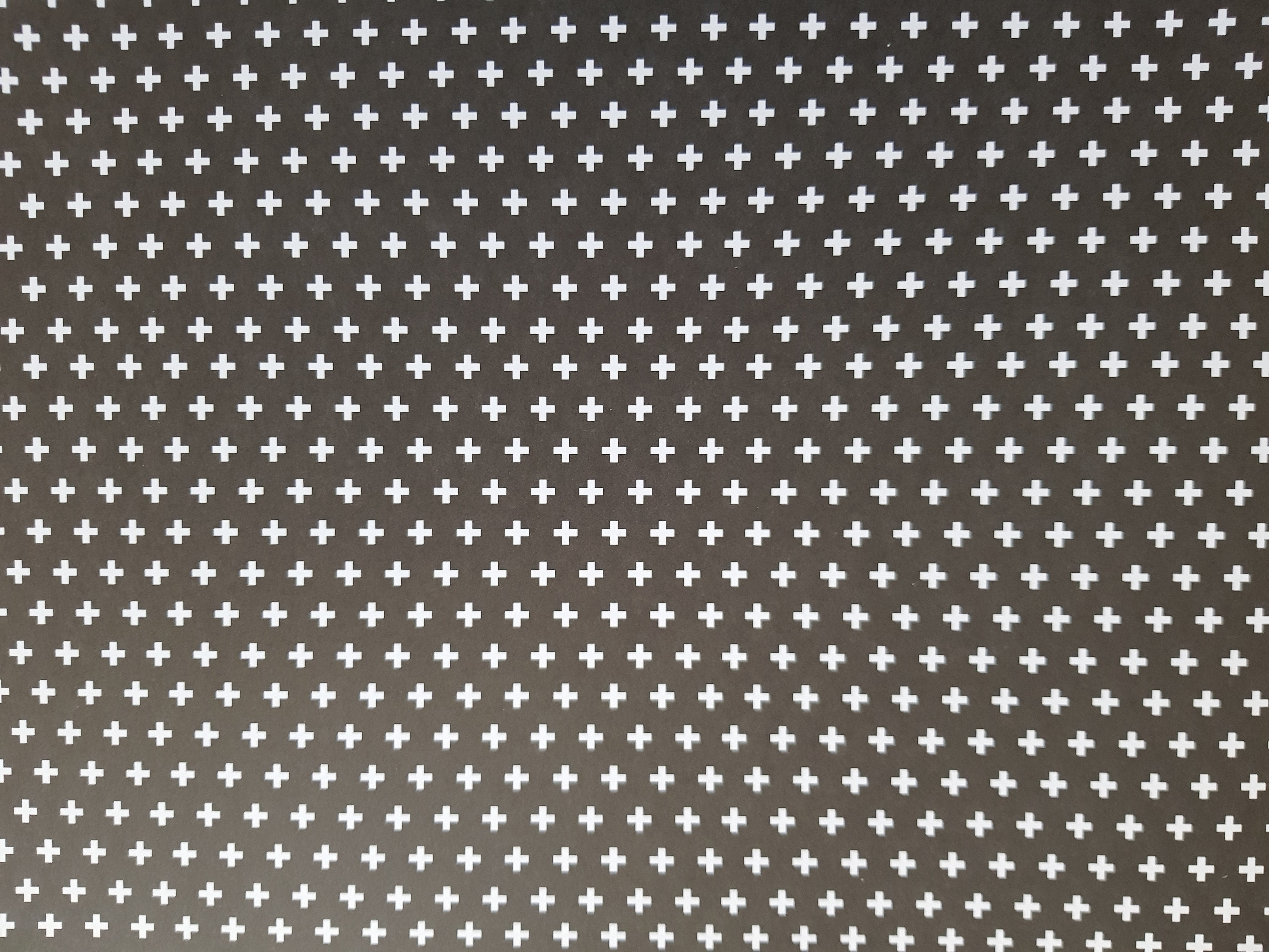 Paper Pad 250 g/m2 - 12’’ x 12’’ - Lipstick Basics Spezifikationen: 12’’ x 12’’ (30.5 cm x 30.5 cm) 250 g/m2 beidseitig bedruckt lässt sich gut schneiden säurefrei Inhalt: 24 Bogen 24 Designs beidseitig bedruckt Dieses Paper Pad / Designpapier ist geeignet für: Karten Karten-Verzierungen Kuverts Geschenkboxen & Verpackungen Plotten Scrapbooking