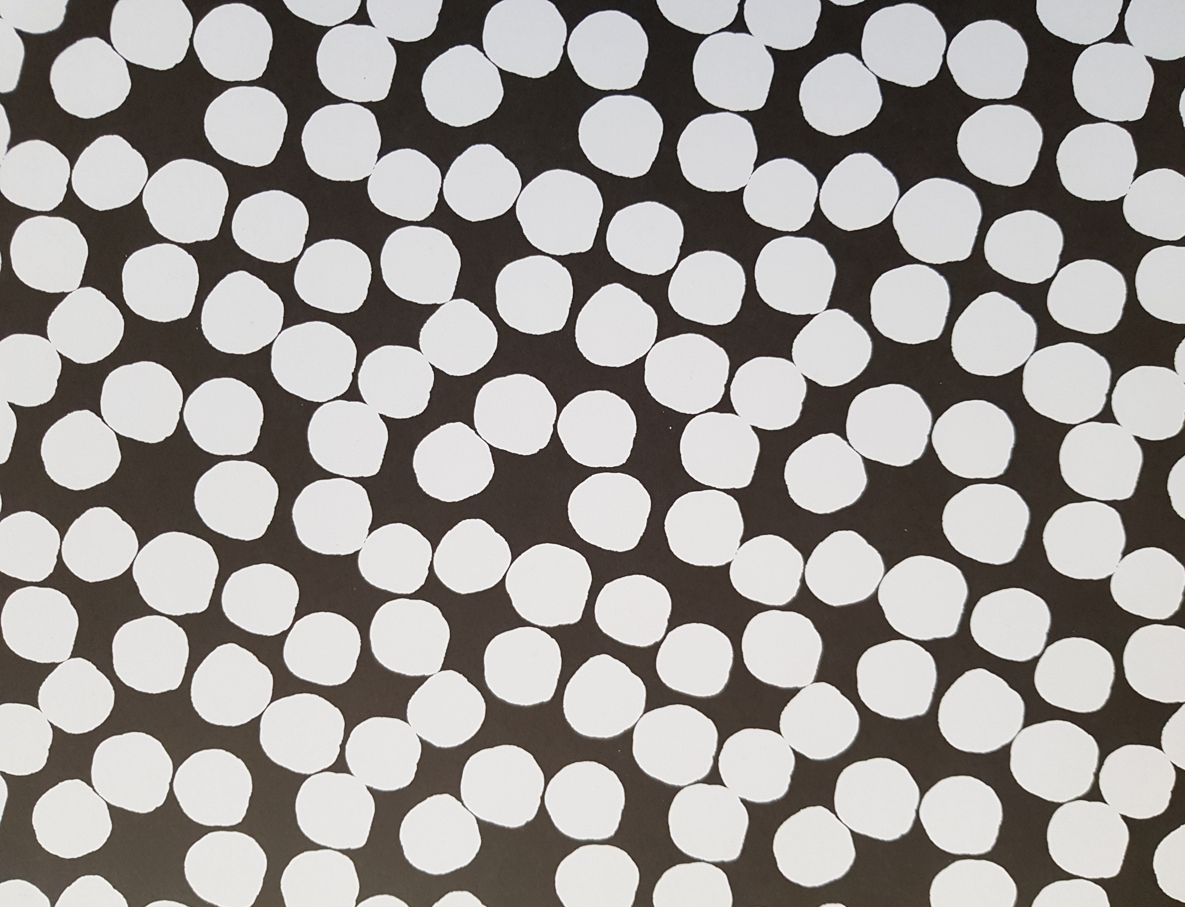 Paper Pad 250 g/m2 - 12’’ x 12’’ - Lipstick Basics Spezifikationen: 12’’ x 12’’ (30.5 cm x 30.5 cm) 250 g/m2 beidseitig bedruckt lässt sich gut schneiden säurefrei Inhalt: 24 Bogen 24 Designs beidseitig bedruckt Dieses Paper Pad / Designpapier ist geeignet für: Karten Karten-Verzierungen Kuverts Geschenkboxen & Verpackungen Plotten Scrapbooking