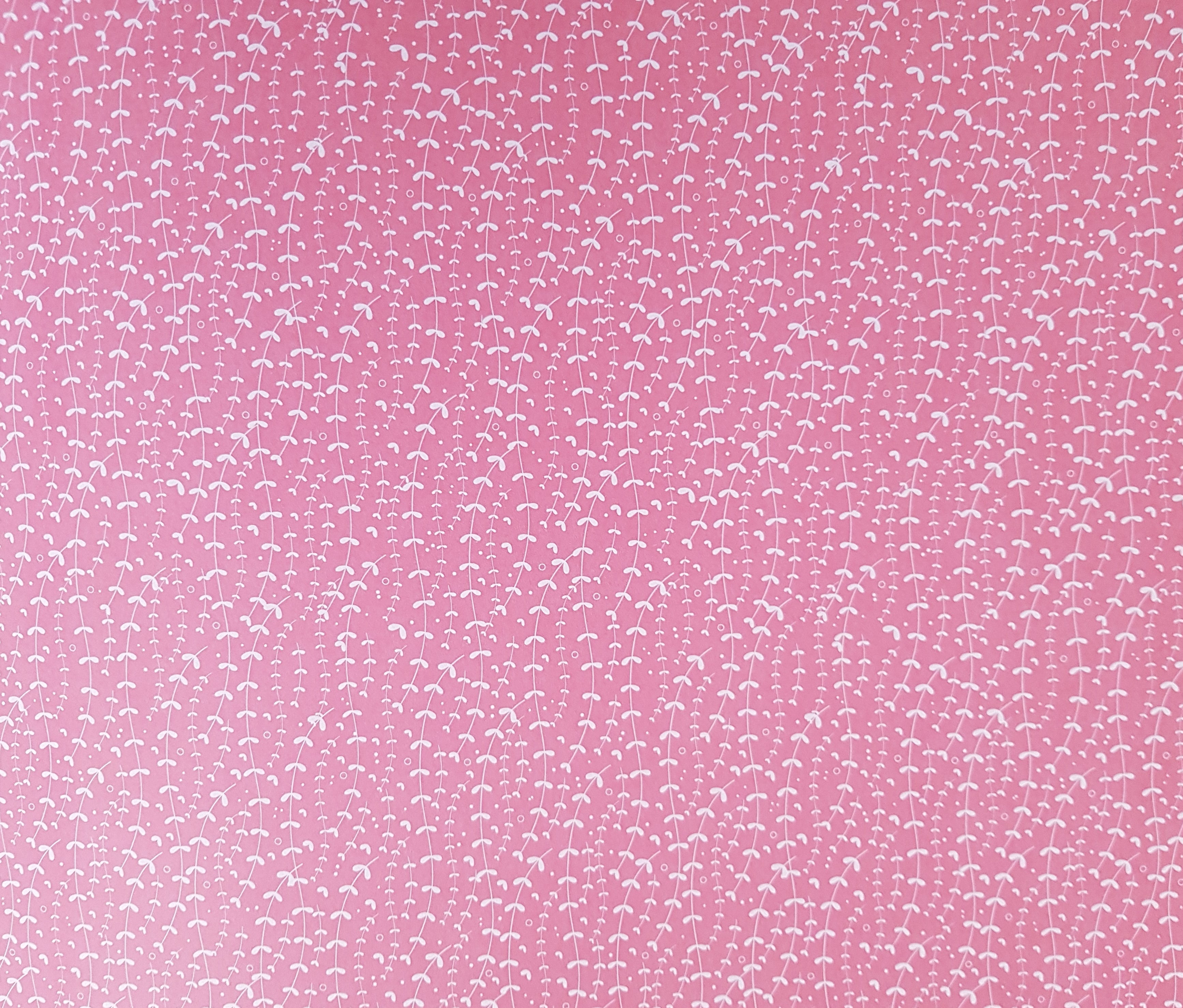 Paper Pad 250 g/m2 - 12’’ x 12’’ - Lucky Charm Spezifikationen: 12’’ x 12’’ (30.5 cm x 30.5 cm) 250 g/m2 beidseitig bedruckt lässt sich gut schneiden säurefrei Inhalt: 24 Bogen 24 Designs beidseitig bedruckt Dieses Paper Pad / Designpapier ist geeignet für: Karten Karten-Verzierungen Kuverts Geschenkboxen & Verpackungen Plotten Scrapbooking