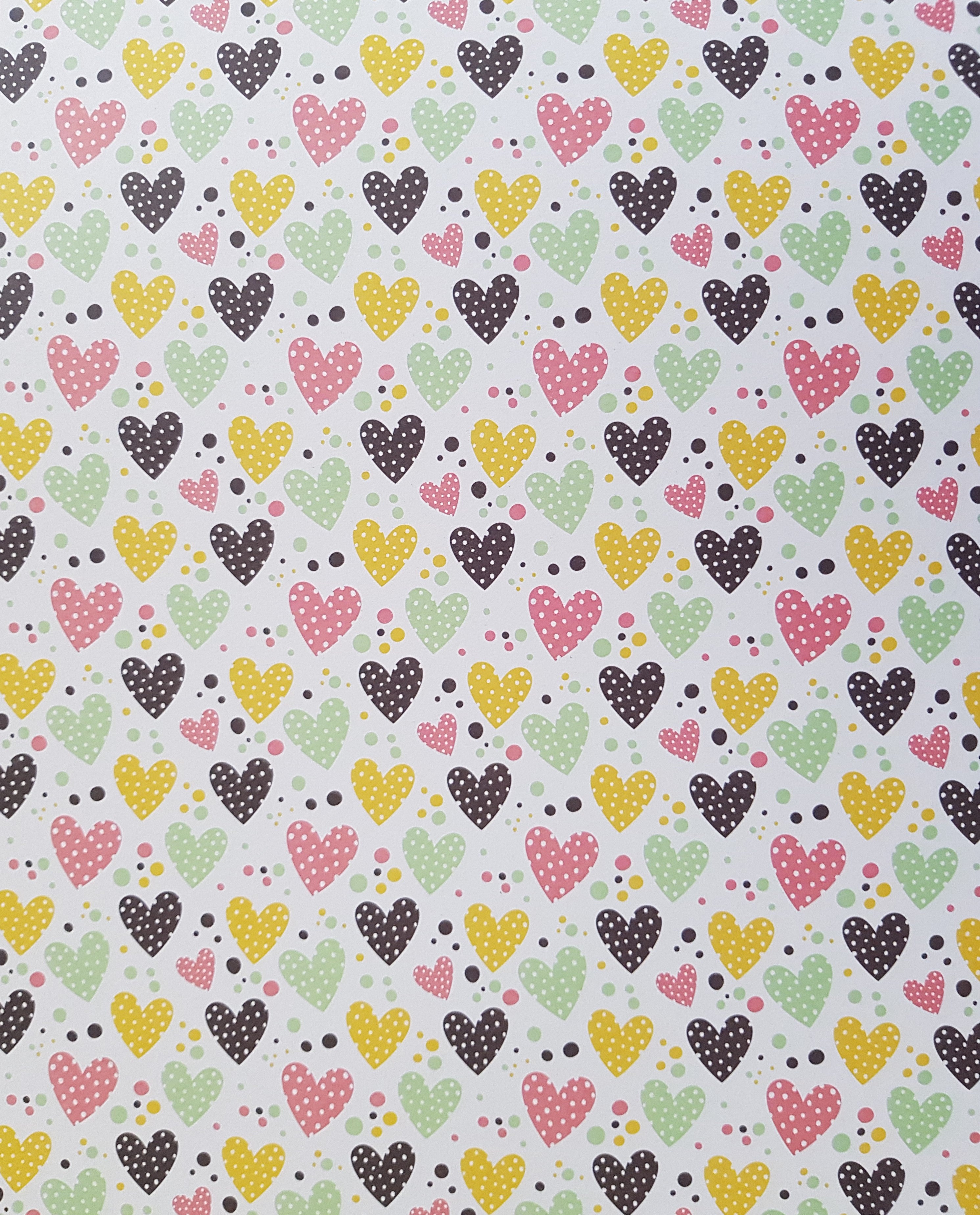 Paper Pad 250 g/m2 - 12’’ x 12’’ - Lucky Charm Spezifikationen: 12’’ x 12’’ (30.5 cm x 30.5 cm) 250 g/m2 beidseitig bedruckt lässt sich gut schneiden säurefrei Inhalt: 24 Bogen 24 Designs beidseitig bedruckt Dieses Paper Pad / Designpapier ist geeignet für: Karten Karten-Verzierungen Kuverts Geschenkboxen & Verpackungen Plotten Scrapbooking
