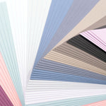 Crealive Tonkarton 11,4 x 30,5 cm - Winter  Spezifikationen:  4.5’’ x 12’’ (11.4 cm x 30.5 cm) 216 g/m2 beidseitig farbig (voll durchgefärbt) beschreibbar säurefrei Masse passend für Cricut Joy
