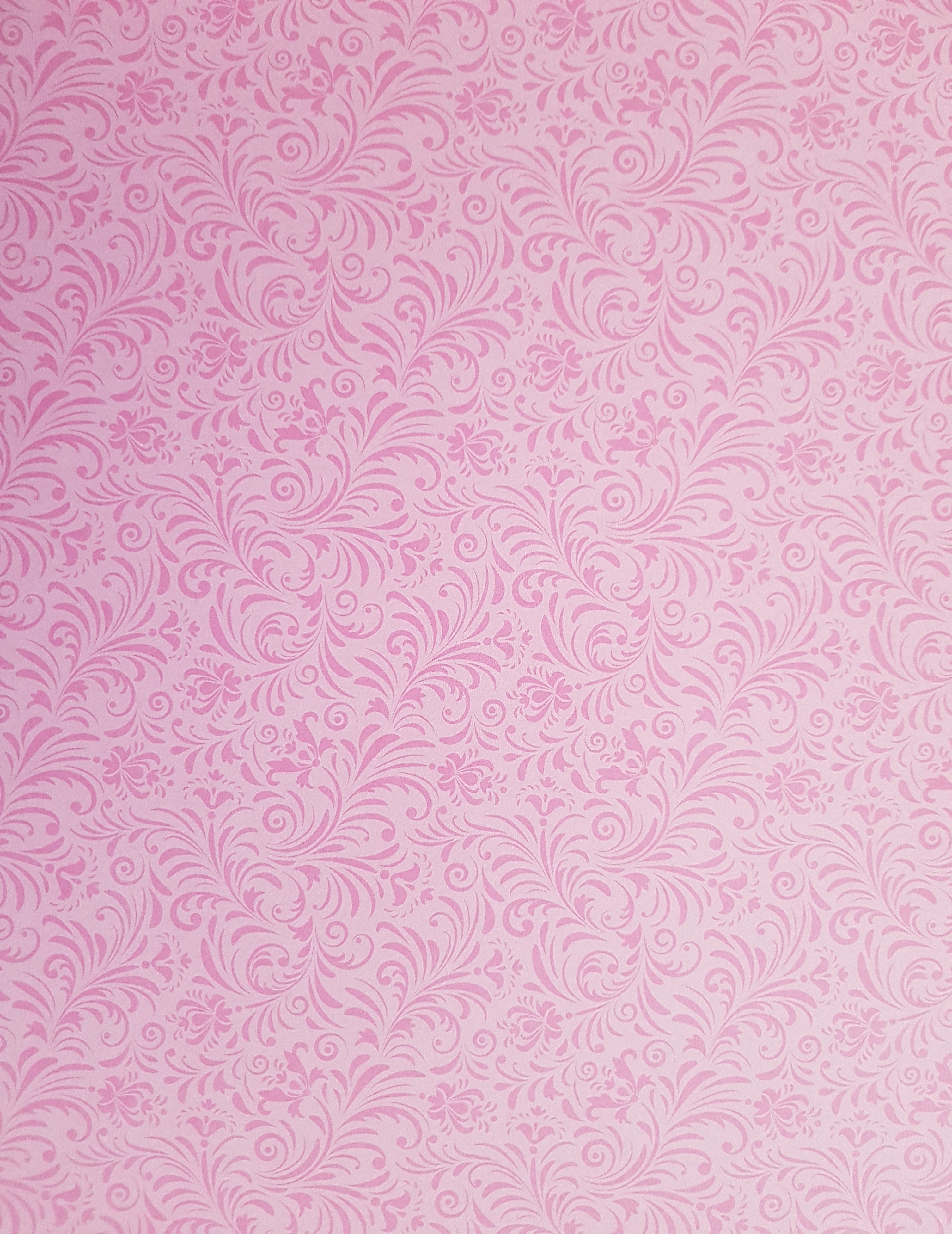 Paper Pad 250 g/m2 - 12’’ x 12’’ - Pastell Designblock Spezifikationen: 12’’ x 12’’ (30.5 cm x 30.5 cm) 250 g/m2 beidseitig bedruckt lässt sich gut schneiden säurefrei Inhalt: 24 Bogen 24 Designs beidseitig bedruckt Dieses Paper Pad / Designpapier ist geeignet für: Karten Karten-Verzierungen Kuverts Geschenkboxen & Verpackungen Plotten Scrapbooking