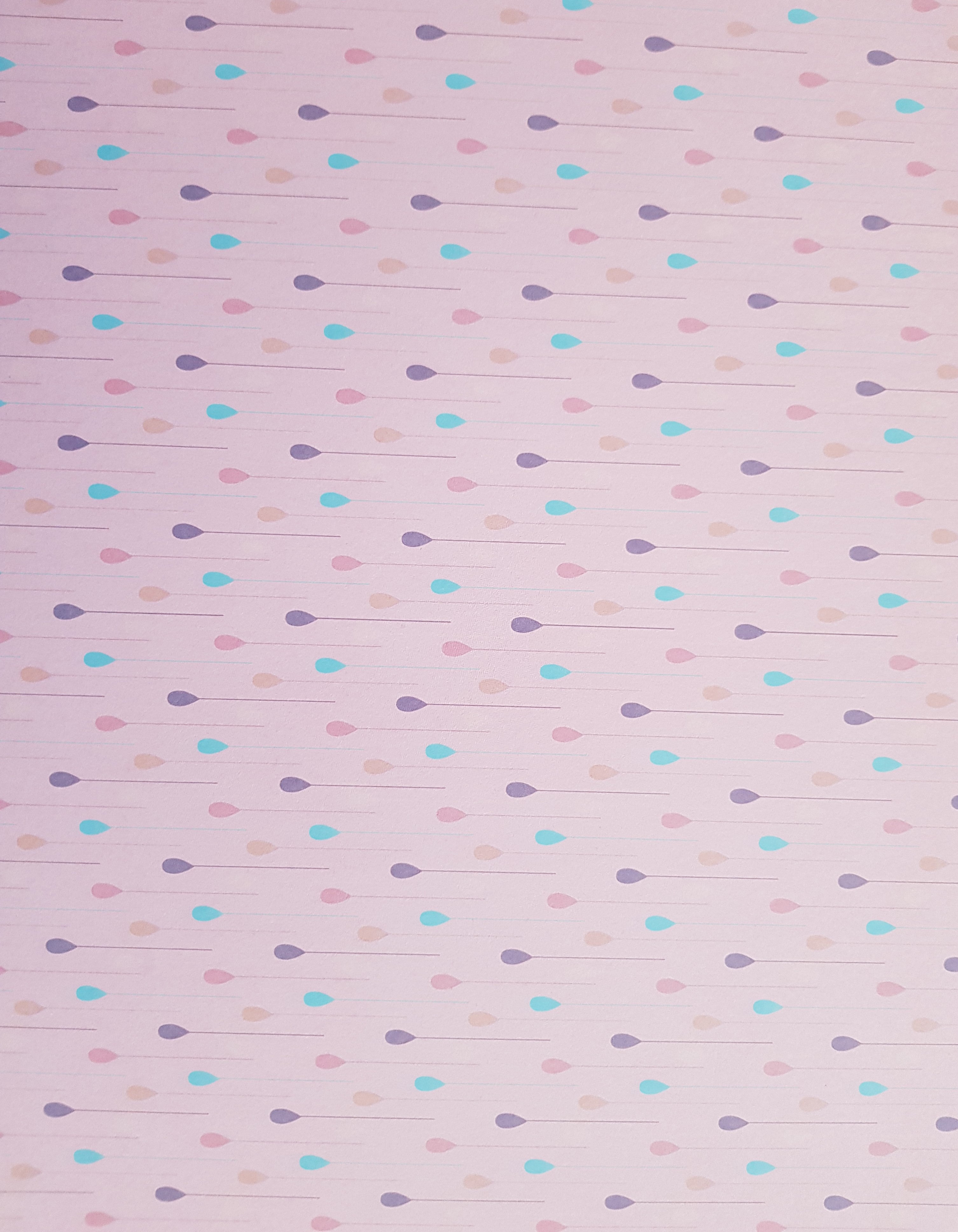 Paper Pad 250 g/m2 - 12’’ x 12’’ - Pastell Designblock Spezifikationen: 12’’ x 12’’ (30.5 cm x 30.5 cm) 250 g/m2 beidseitig bedruckt lässt sich gut schneiden säurefrei Inhalt: 24 Bogen 24 Designs beidseitig bedruckt Dieses Paper Pad / Designpapier ist geeignet für: Karten Karten-Verzierungen Kuverts Geschenkboxen & Verpackungen Plotten Scrapbooking