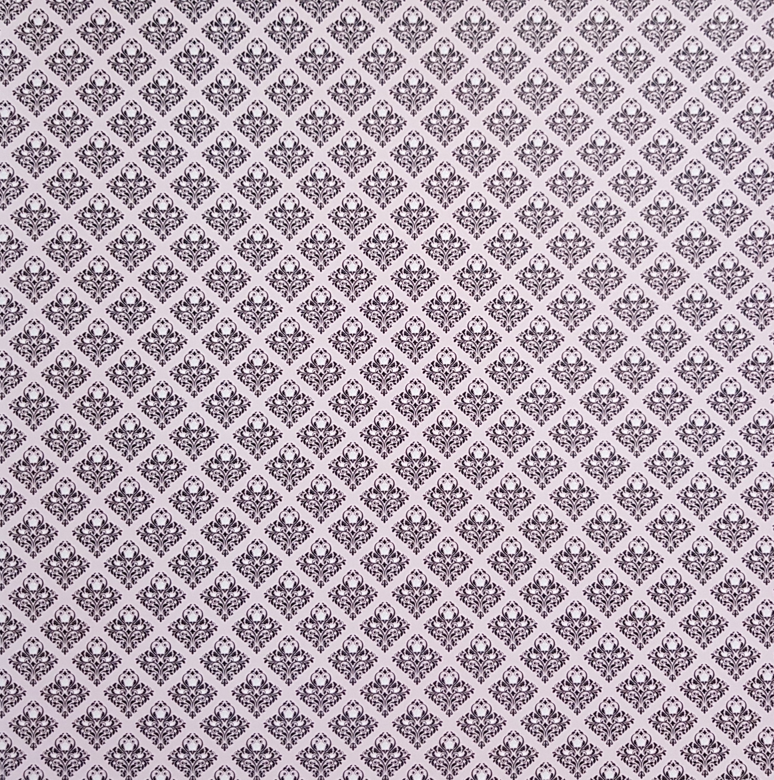 Crealive Paper Pad 200 g/m2 - 12’’ x 12’’ - Pink Paris Inhalt: 8 Blatt 8 Designs Spezifikationen: 12’’ x 12’’ (30.5 cm x 30.5 cm) 200 g/m2 einseitig bedruckt säure- und ligninfrei Dieses Paper Pad ist geeignet für: Karten Boxen 3D-Projekte Geschenkboxen & Verpackungen Plotten Scrapbooking