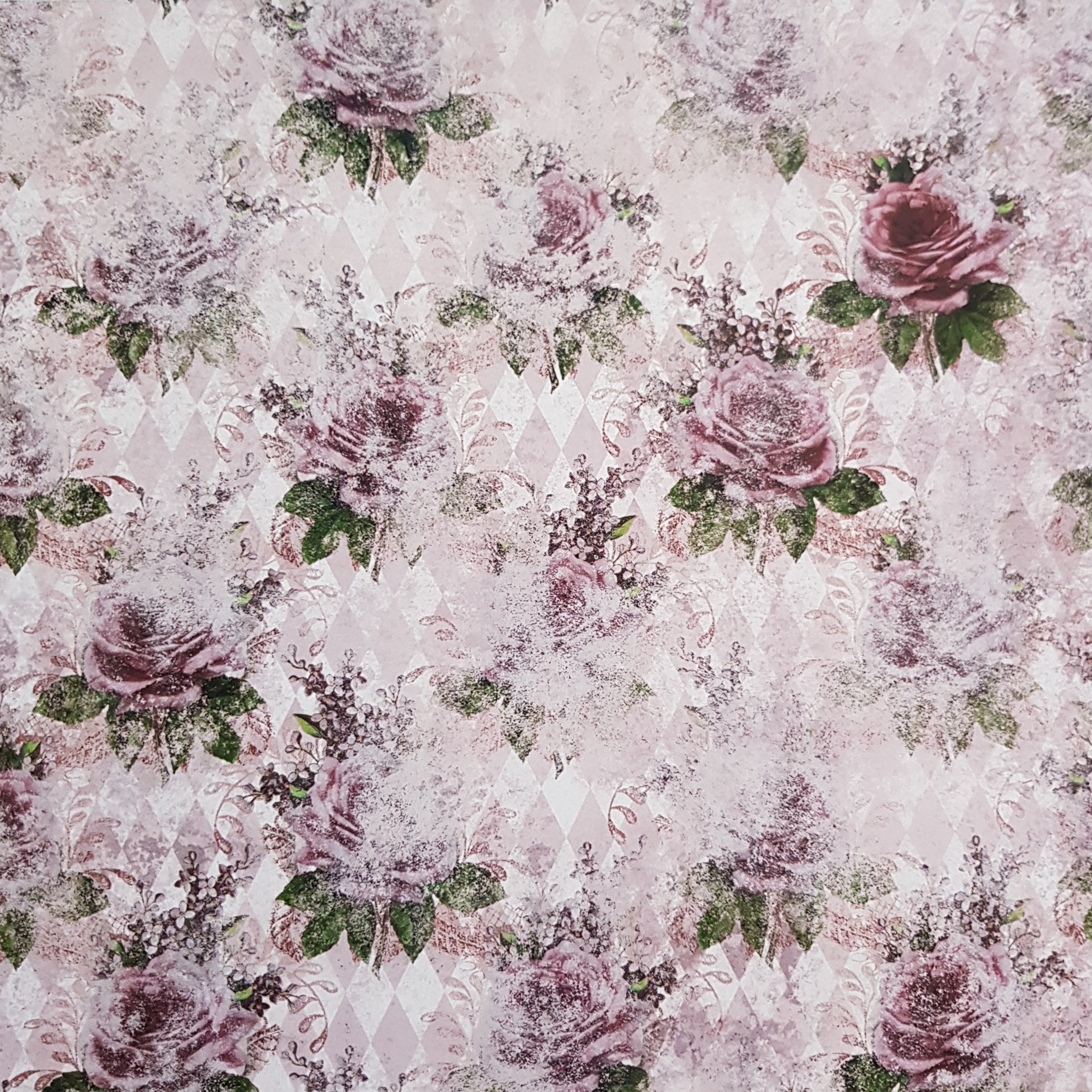 Crealive Paper Pad 200 g/m2 - 12’’ x 12’’ - Pink Shabby Chic Inhalt: 8 Blatt 8 Designs Spezifikationen: 12’’ x 12’’ (30.5 cm x 30.5 cm) 200 g/m2 einseitig bedruckt säure- und ligninfrei Dieses Paper Pad ist geeignet für: Karten Boxen 3D-Projekte Geschenkboxen & Verpackungen Plotten Scrapbooking