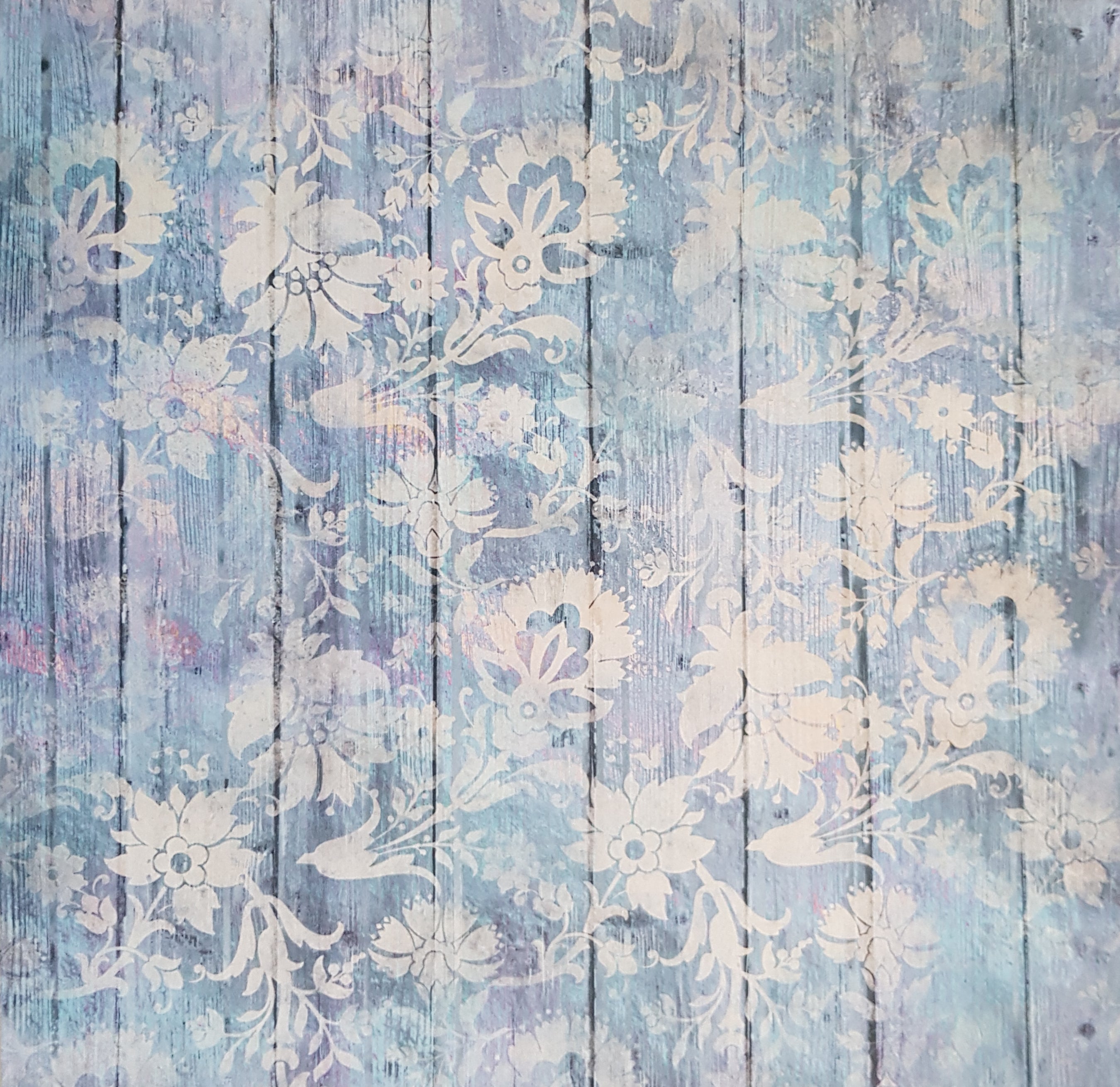 Paper Pad 200 g/m2 - 12’’ x 12’’ - Shabby Chic Wood Spezifikationen: 12’’ x 12’’ (30.5 cm x 30.5 cm) 200 g/m2 einseitig bedruckt säure- und ligninfrei Inhalt: 8 Blatt 8 Designs Einseitig bedruckt Dieses Paper Pad ist geeignet für: Karten Boxen 3D-Projekte Geschenkboxen & Verpackungen Plotten Scrapbooking