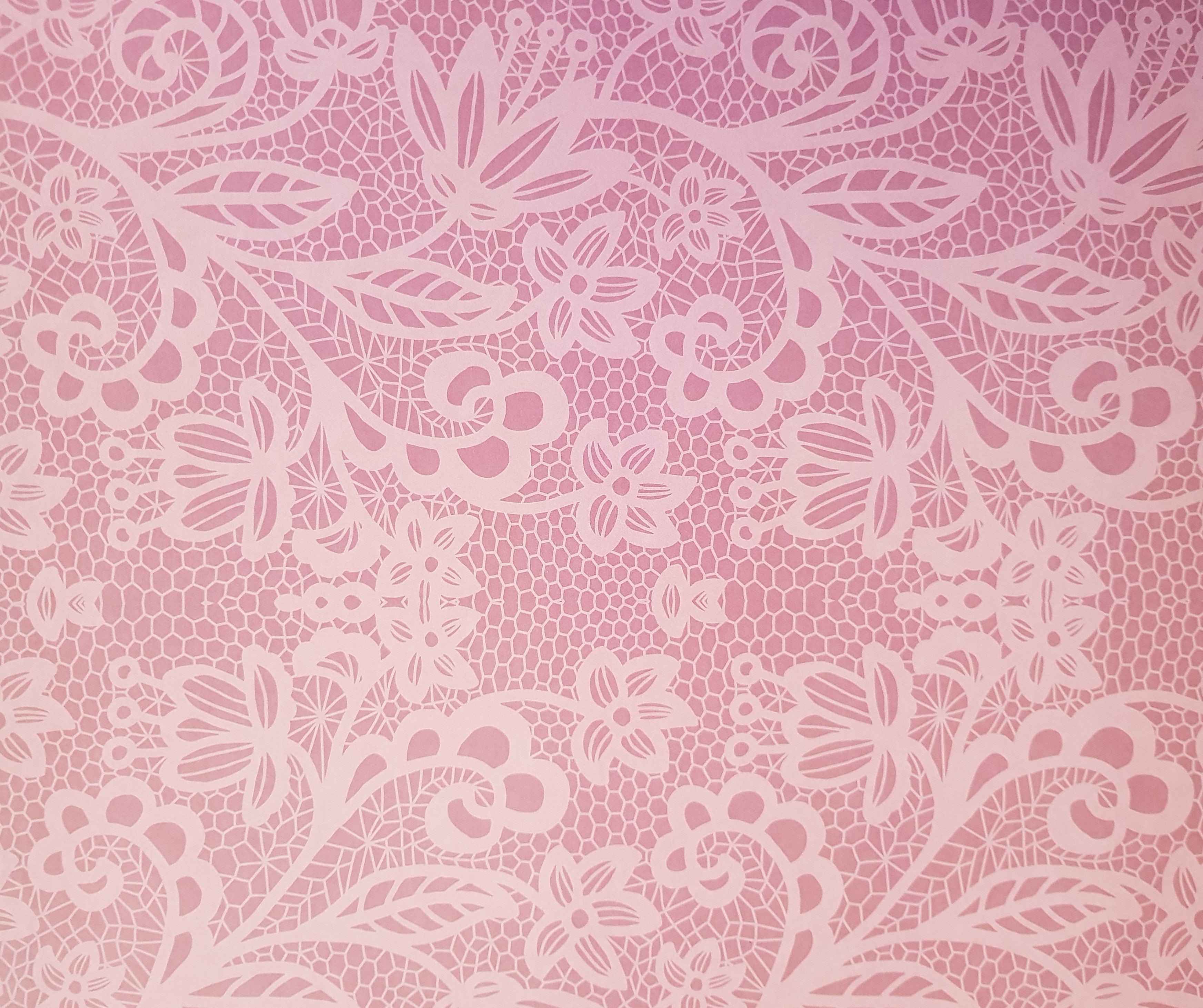 Paper Pad 250 g/m2 - 12’’ x 12’’ - Soft Romance Spezifikationen: 12’’ x 12’’ (30.5 cm x 30.5 cm) 250 g/m2 beidseitig bedruckt lässt sich gut schneiden säurefrei Inhalt: 24 Bogen 24 Designs beidseitig bedruckt Dieses Paper Pad / Designpapier ist geeignet für: Karten Karten-Verzierungen Kuverts Geschenkboxen & Verpackungen Plotten Scrapbooking