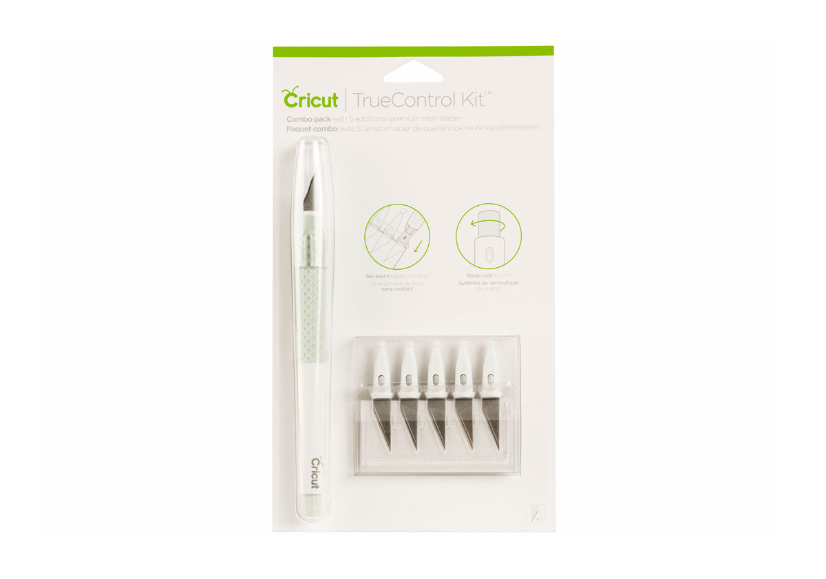 Cricut TrueControl Messerset inkl. 5 Ersatzklingen / TrueControl Knife Mint Mit seiner rasiermesserscharfen Klinge, der durchdringenden Spitze und dem überlegenen Klingenverriegelungssystem bietet dir das Cricut® TrueControl Knife jederzeit bessere Kontrolle und schöne Ergebnisse. Erlebe erstaunliche Präzision und Genauigkeit bei der Bearbeitung einer Vielzahl von Materialien, einschliesslich Papier, Karton, dünnem Kunststoff, Leinwand, Stoffen und mehr.