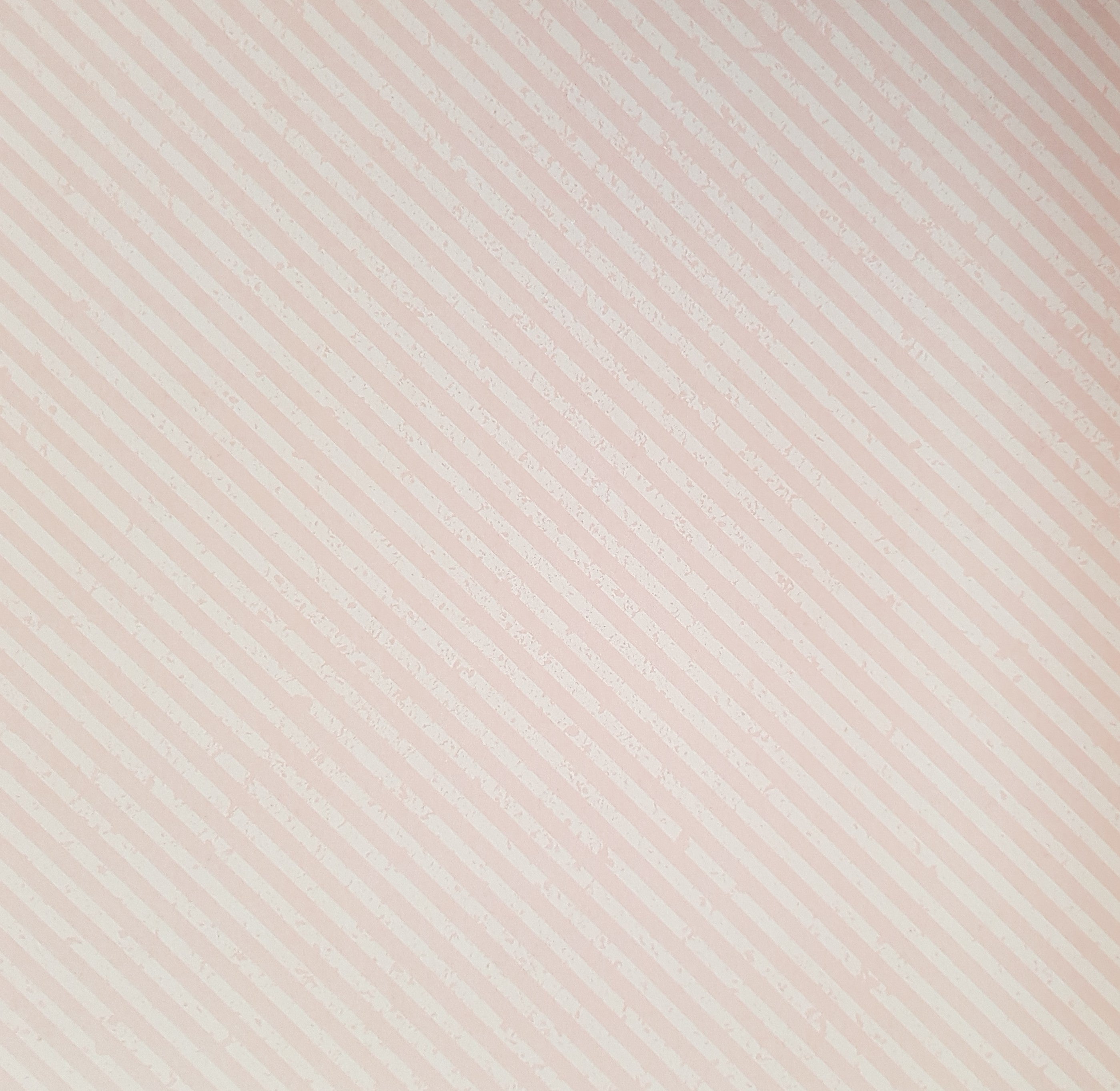 Paper Pad 250 g/m2 - 12’’ x 12’’ - Wild Flowers Spezifikationen: 12’’ x 12’’ (30.5 cm x 30.5 cm) 250 g/m2 beidseitig bedruckt lässt sich gut schneiden säurefrei Inhalt: 24 Bogen 24 Designs beidseitig bedruckt Dieses Paper Pad / Designpapier ist geeignet für: Karten Karten-Verzierungen Kuverts Geschenkboxen & Verpackungen Plotten Scrapbooking