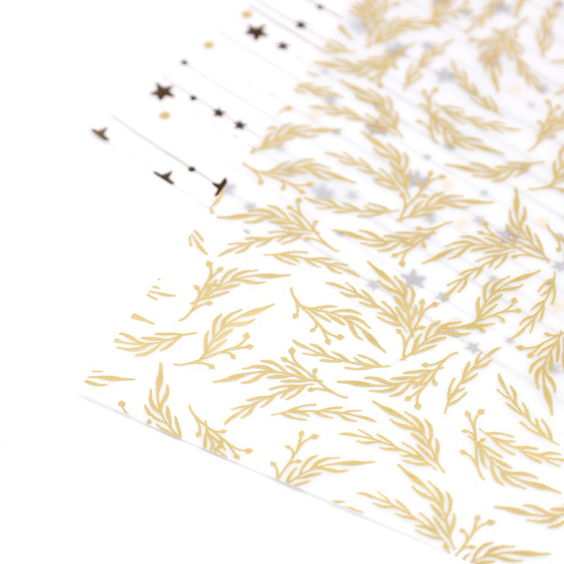 Crealive Pergamentpapier / Transparentpapier 110 g/m2 - Floral Winter
 
Inhalt:
•	1 Bogen
 
Spezifikationen:
•	A4 (21 x 30 cm)
•	110 g/m2
•	Farbe: Weiss transparent mit Goldfoil
•	Muster: Floral
 
Pergamentpapier / Transparentpapier ist geeignet für:
•	Verzierungen von Karten, Boxen, Geschenk-Verpackungen, Geschenktaschen, etc.
•	Boxen-Deko
•	Verpackungen
•	Laternen
•	Scrapbooking
•	Mixed-Media
•	Journaling
•	DIY-Deko
•	Fenster-Dekorationen
•	Fenster bei Häuschen
•	Halbtransparentes Sichtfenster bei Boxen &