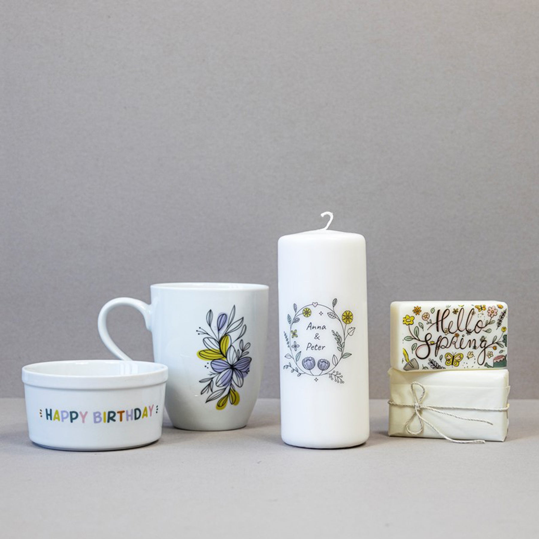 Crealive Wasserschiebefolie Transparent - Inkjet Gestalte deine Projekte mit Leichtigkeit und Kreativität - die Wasserschiebefolien von Artoz machen es möglich. Diese hochwertigen Folien ermöglichen es dir, einzigartige Designs und Motive auf verschiedene Oberflächen zu übertragen, sei es Glas, Keramik, Holz oder andere Materialien. Tauche ein in die Welt der Wasserschiebefolien von Artoz und verleihe deinen DIY-Projekten eine persönliche Note und professionelles Finish.    Inhalt: - 10 Blatt  