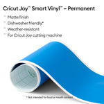 Crealive Cricut Joy Smart Vinylfolie Permanent - Ocean matt   Die Smart Vinylfolie von Cricut funktioniert ohne Schneidematte. Du kannst sie also einfach in die Joy einlegen & loslegen. Sie lässt sich leicht Entgittern und mühelos übertragen.     Inhalt:  1 Rolle Cricut Joy Smart Vinylfolie 13.9 x 121.9 cm (5.5" x 48")    Spezifikationen:  Cricut Joy Smart Vinylfolie  Farbe: Ocean  selbstklebend permanent; hält bis zu 3 Jahren Grösse: 13.9 x 121.9 cm (5.5" x 48") wasser- und lichtbeständig
