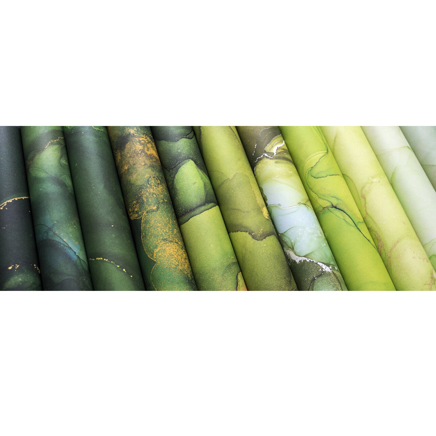 Crealive Premium Paper Pad 180 g/m2 - 6’’ x 6’’ - Ink Drops Organic  Inhalt:  40 Bogen 20 Designs beidseitig bedruckt    Spezifikationen:  6’’ x 6’’ 15.25 cm x 15.25 cm) 180 g/m2 beidseitig bedruckt säure- und ligninfrei lässt sich gut schneiden    Dieses Paper Pad / Designpapier ist geeignet für:  Karten-Verzierungen Verpackungs-Dekoration Plotten Scrapbooking