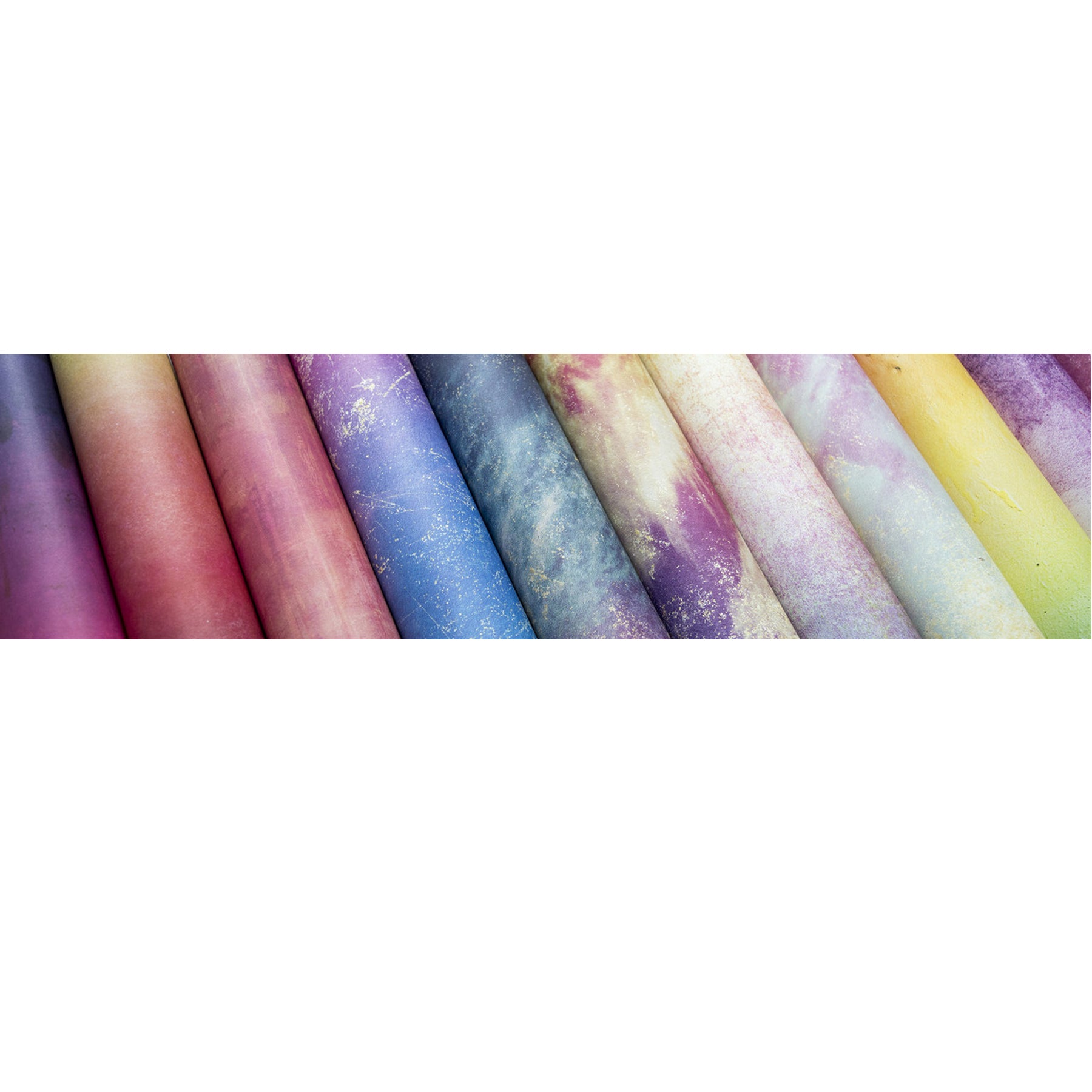 Crealive Premium Paper Pad 180 g/m2 -  6’’ x 6’’ - Retro Summer  Inhalt:  40 Bogen 20 Designs beidseitig bedruckt    Spezifikationen:  6’’ x 6’’ (15.25 cm x 15.25 cm) 180 g/m2 beidseitig bedruckt säure- und ligninfrei 20 Designs