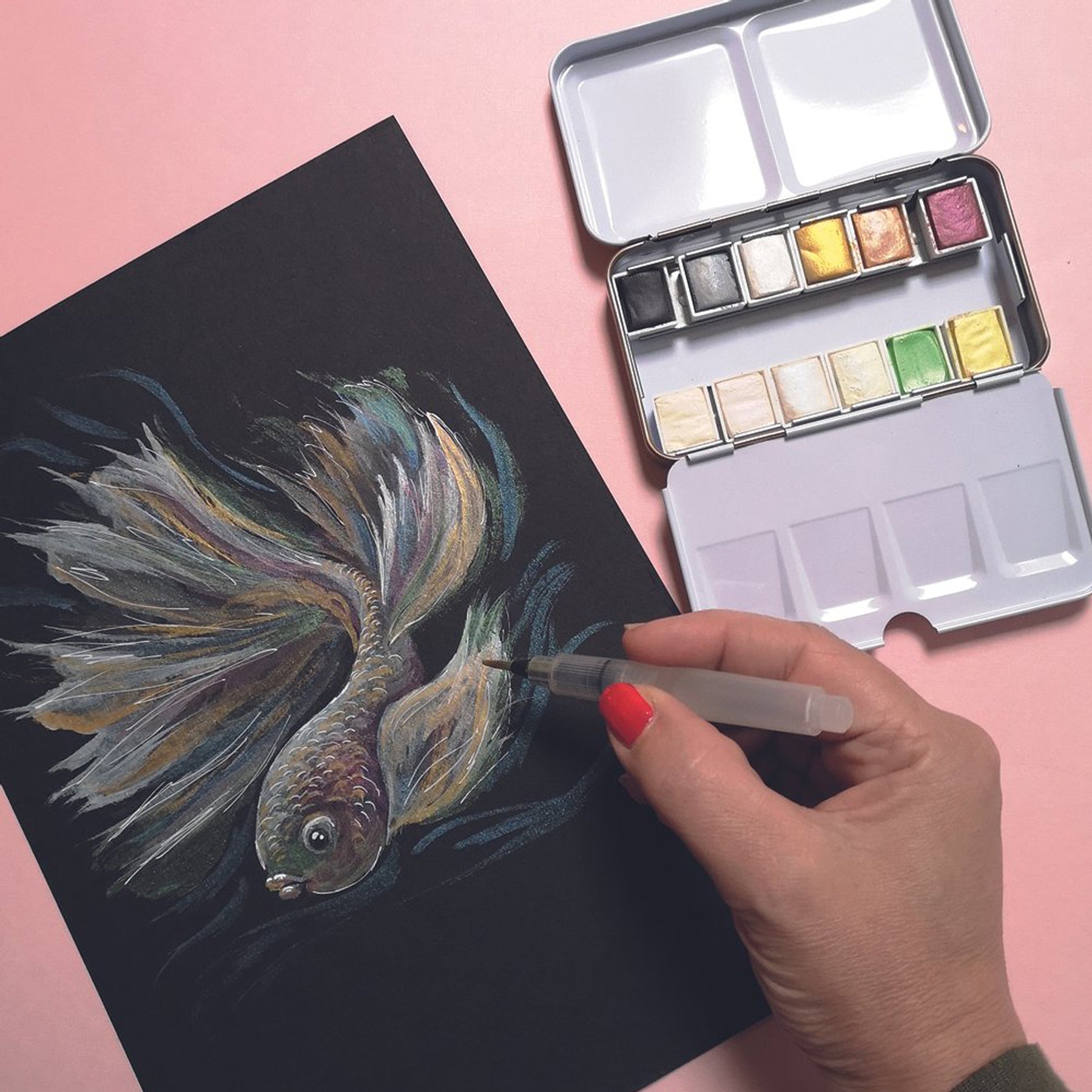 Crealive Aquarellpapier glatt 300 g/m²  - 12’’ x 12’ - Schwarz  Spezifikationen:  12’’ x 12’’ (30.5 cm x 30.5 cm) 300 g/m²  glatte Oberfläche 100% aus Zellulose säure- und ligninfrei Farbe: Schwarz     Dieses hochwertige Aquarellpapier ist geeignet für:  Colorieren, Zeichnen & Malen Skizzieren Handlettering Stempeln Aquarellieren mit Farbe & Stiften Karten Plotten Scrapbooking