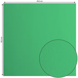 Crealive Cardstock Basic 216 g/m2 - 12’’ x 12’’ - Emerald  Spezifikationen:  12’’ x 12’’ (30.5 cm x 30.5 cm) 216 g/m2 beidseitig farbig (voll durchgefärbt) beschreibbar säurefrei glatt mit leicht rauer Oberfläche    Dieses Cardstock / Bastelpapier ist geeignet für:  Karten Karten-Verzierungen Plotten Stanzen Prägen Geschenkboxen Bastelpapier für die Schule oder Kindergarten Scrapbooking