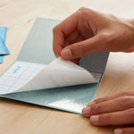 Cricut Cutaway Karten R10 - 18 Stück - Pastel  Inhalt:  18 Karten im Format 3.5" x 4.9" (8.9 cm x 12.4 cm) (zusammengeklappt) - Kartenfarben: 6 x Tulip, 6 x Powder Blue, 6 x Whispering Blue 18 Einlagen im Format 3.3" x 4.7" (8.4 cm x 12 cm) - Einlagefarbe: Matt silber holografisch 18 Umschläge in 3.6" x 5.1" (9.2 cm x 13 cm) - Farbe: Weiss    Cricut Cut-Away Karten sind geeignet für:  Karten Einladungen